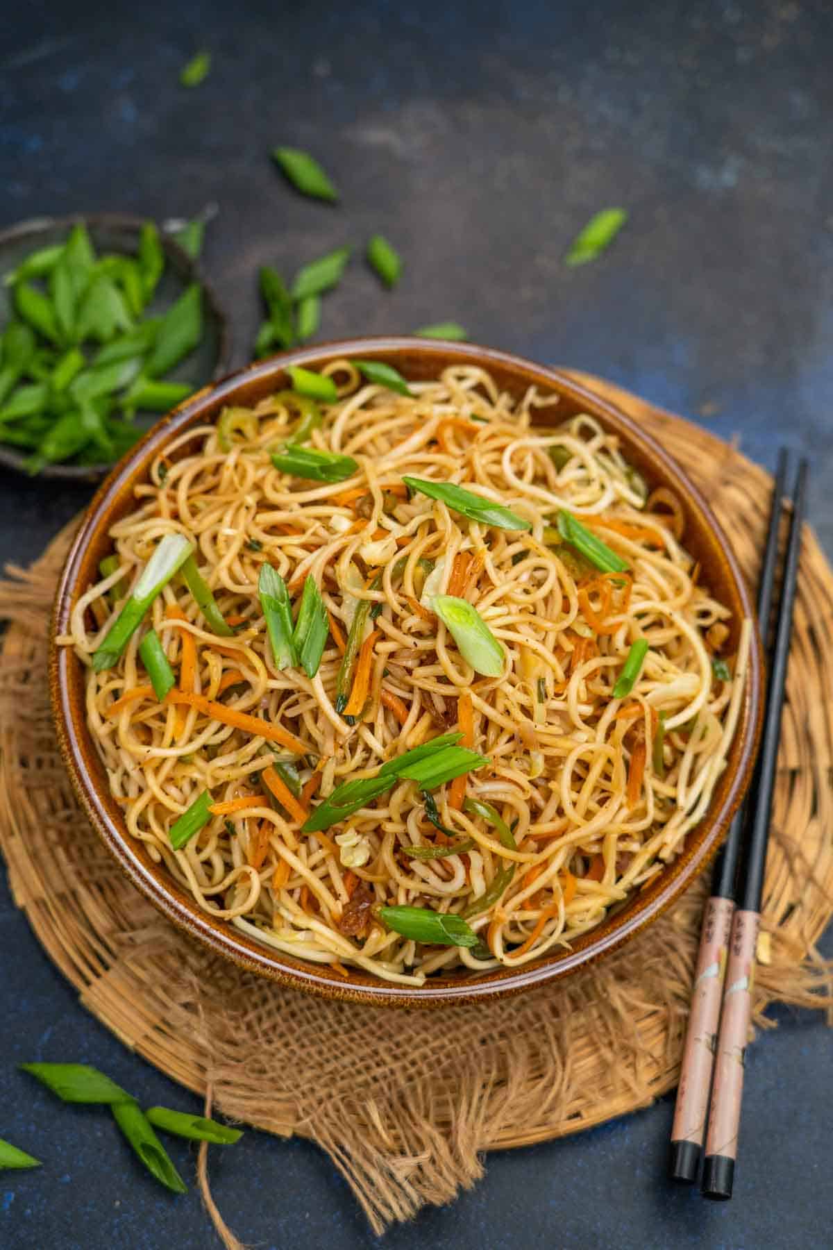 Hakka Noodles (1ltr) - Veg