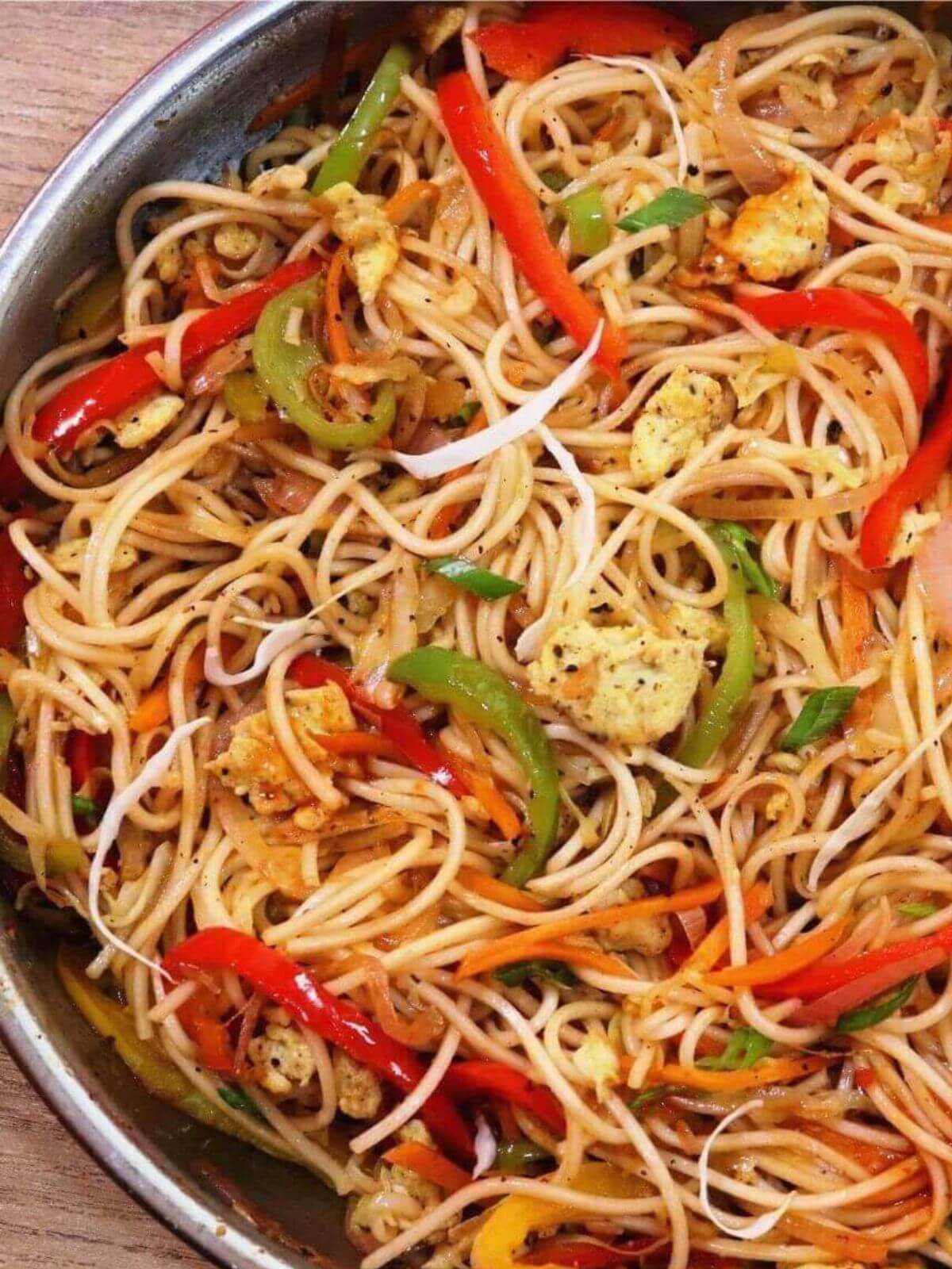 Hakka Noodles (1ltr) - Egg