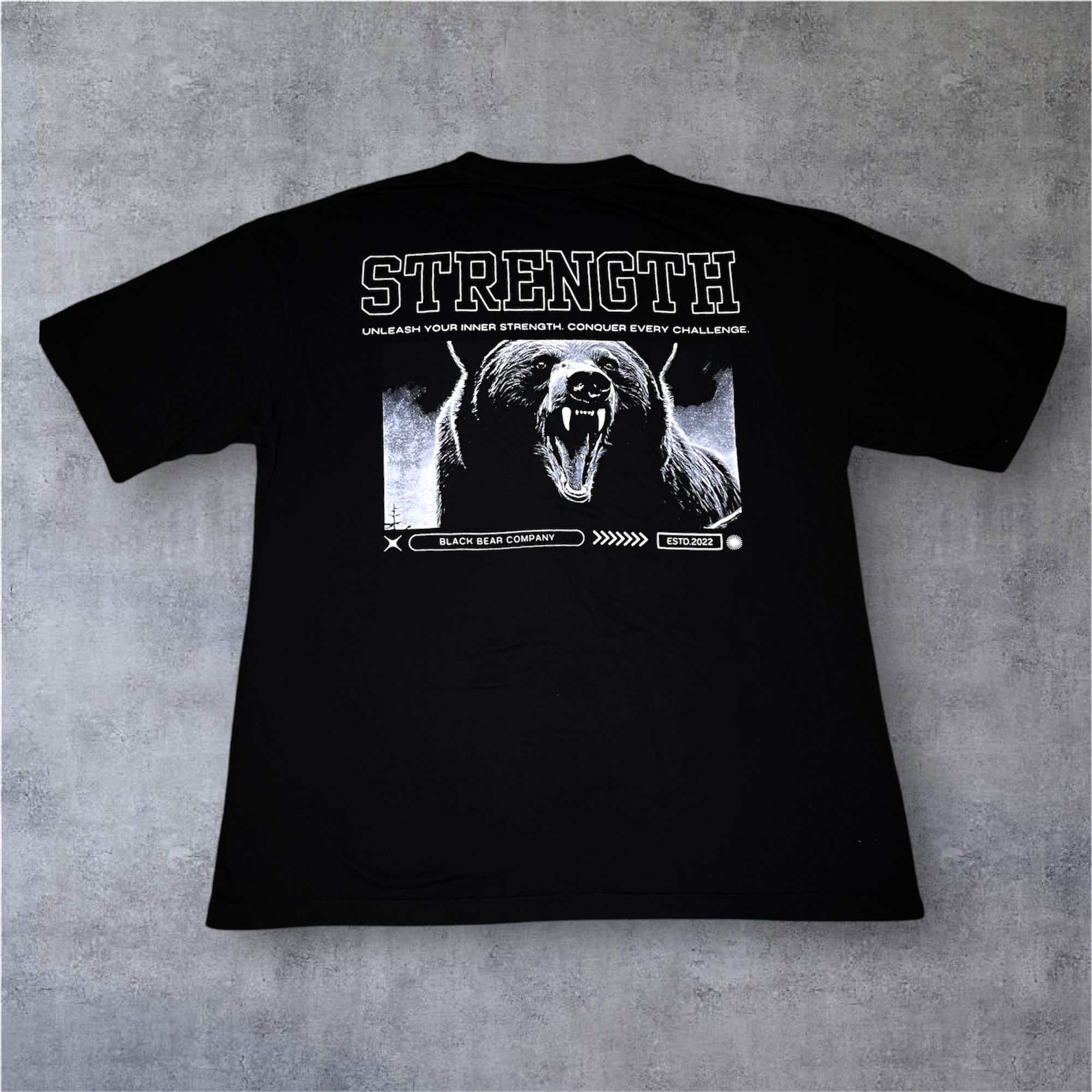 Camiseta Oversized Black Bear - STRENGTH