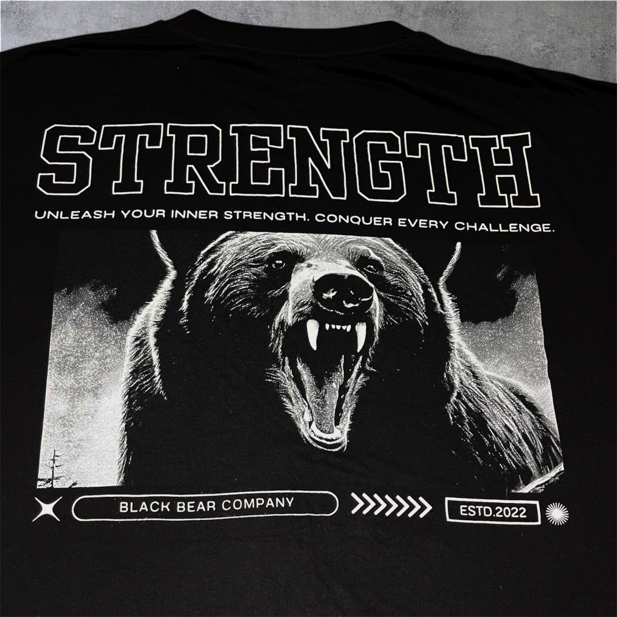 Camiseta Oversized Black Bear - STRENGTH