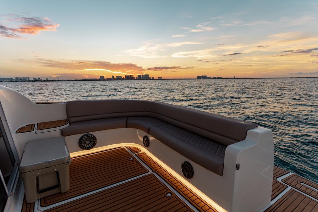 ✨ Meridian 50 ft — “Sol y Mar”