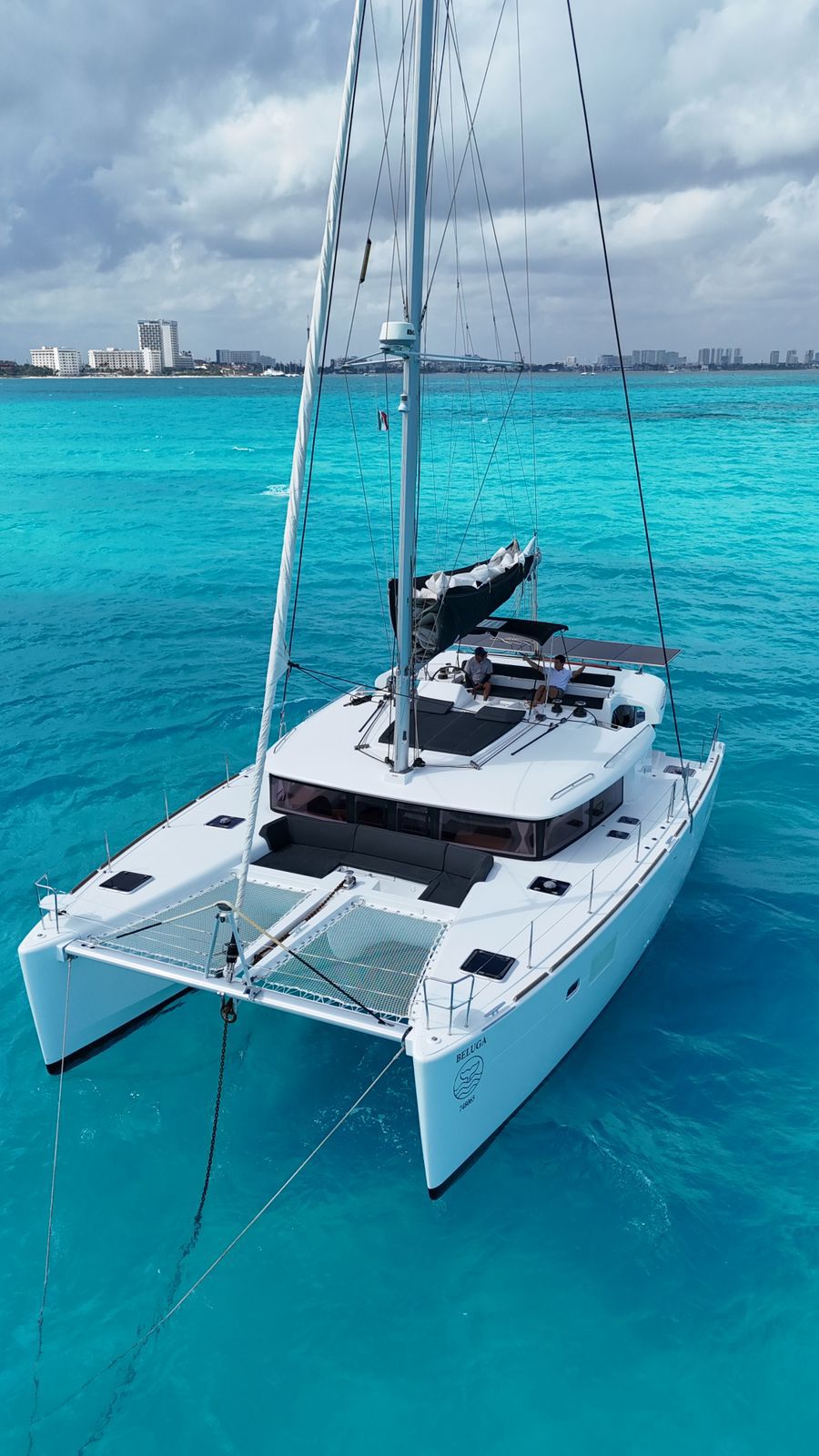 ✨ Catamaran Lagoon 45 ft — Flybridge Edition