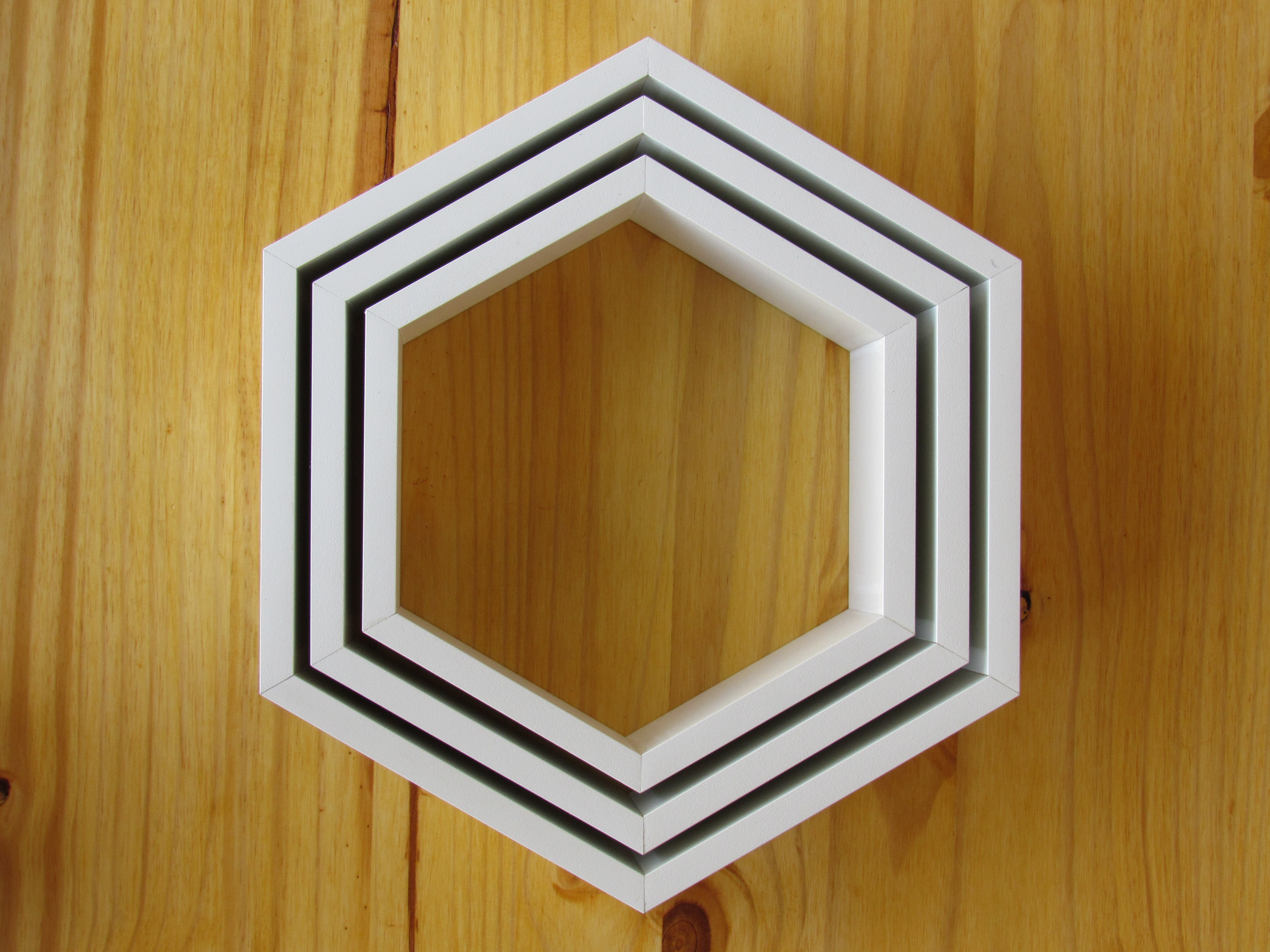 Conjunto de 3 prateleiras/nichos hexagonais em MDF - Nicho hexagono de parede para decoração