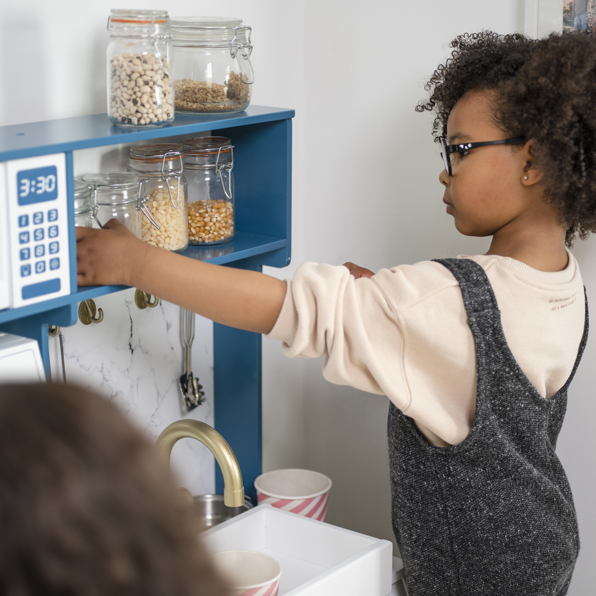 Plum Bakehouse Traditional Wooden Kitchen with Fridge