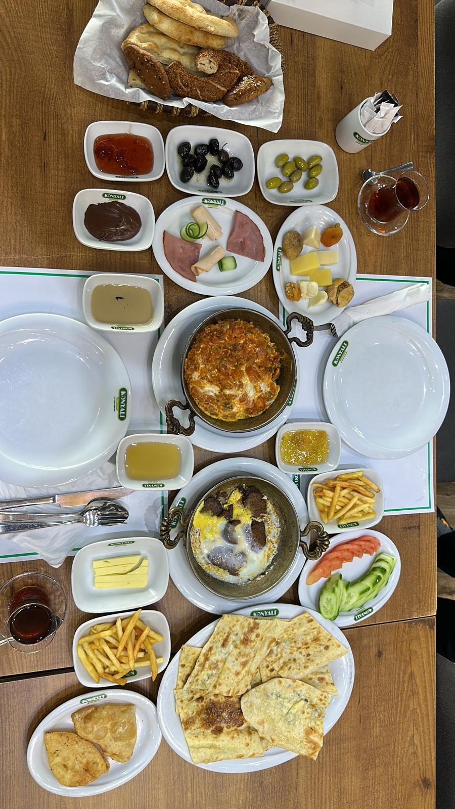 Traditional Turkish Breakfast Set for 2 or 4 persob