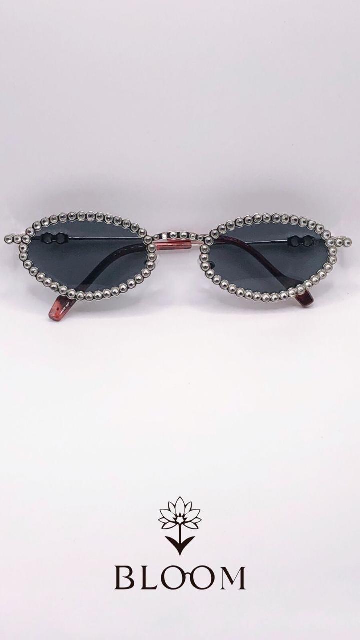 Óculos Oval Bloom com Pérolas