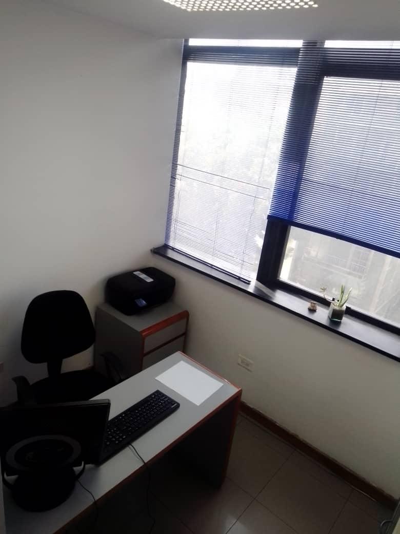 Cubículos privados, alquiler Caracas, Torre Eurocentro, Chacaíto, El Rosal, espacios comerciales