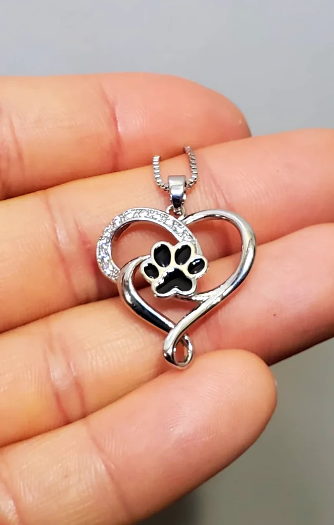 Dog / Cat Claw Black Lovers Heart Shape Pendant Necklace for Women