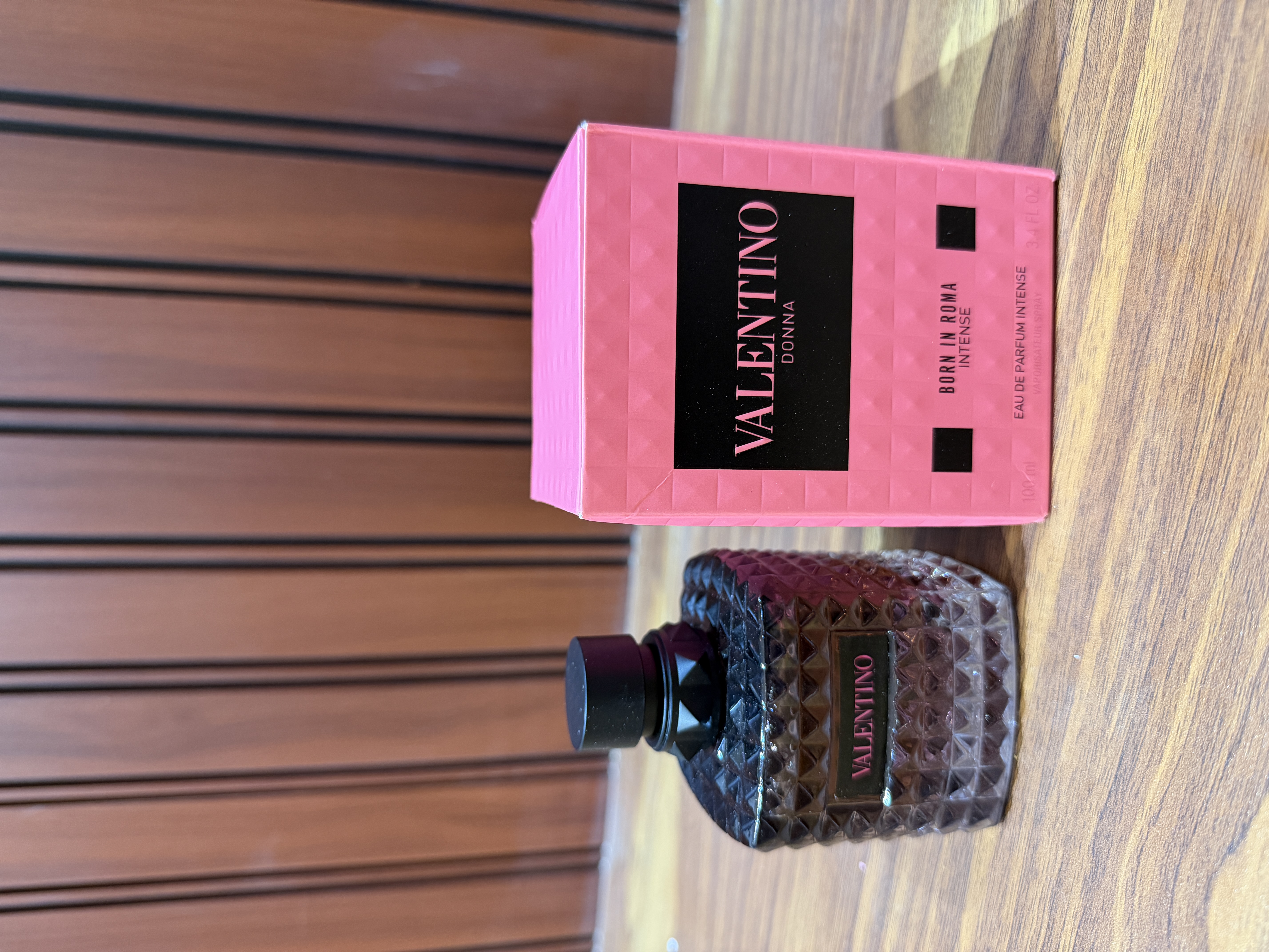 Valentino Donna Born In Roma Intense Eau de Parfum Spray for Women, 3.4 Ounce