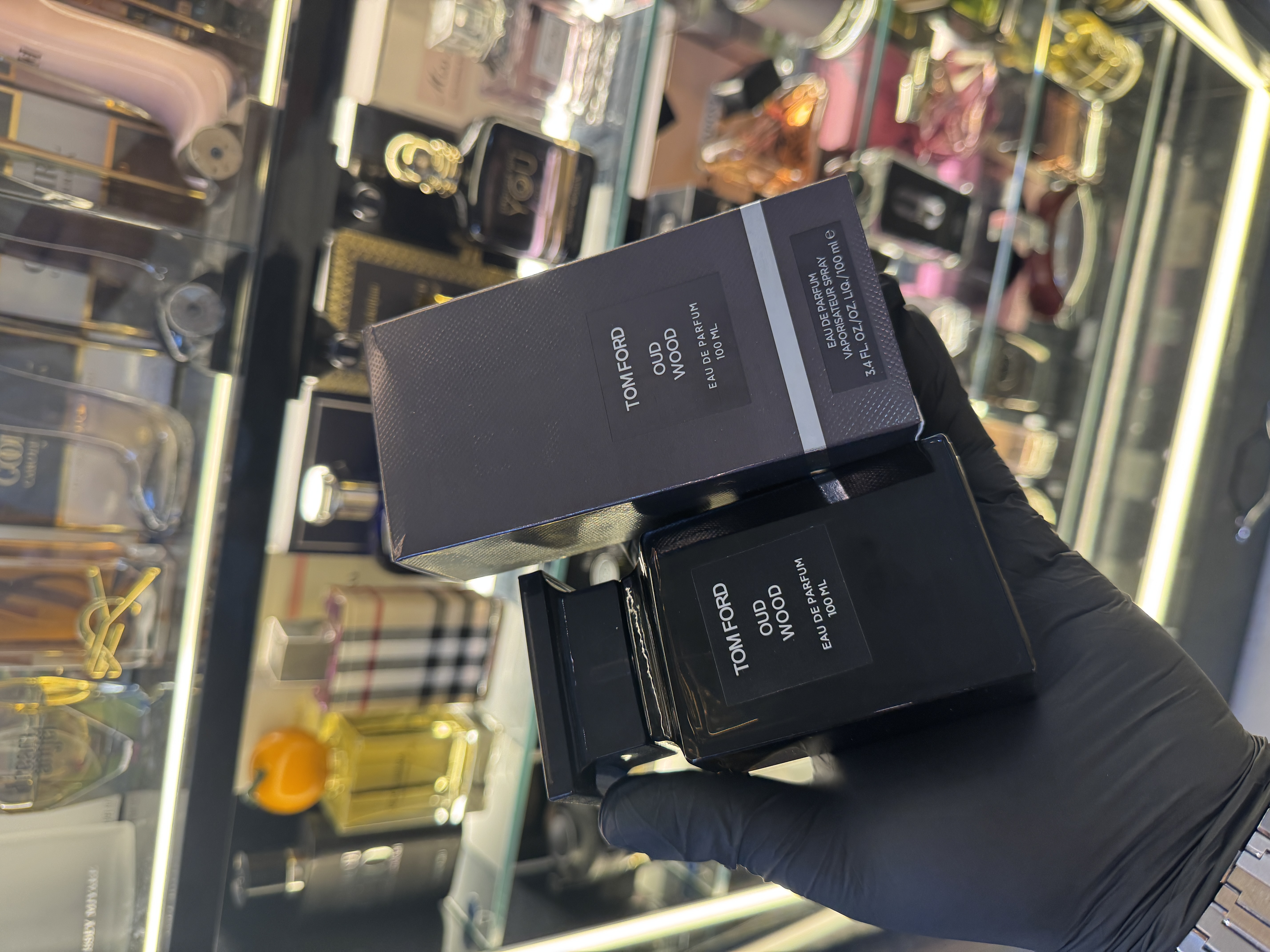 Oud Wood Tom Ford for women and men