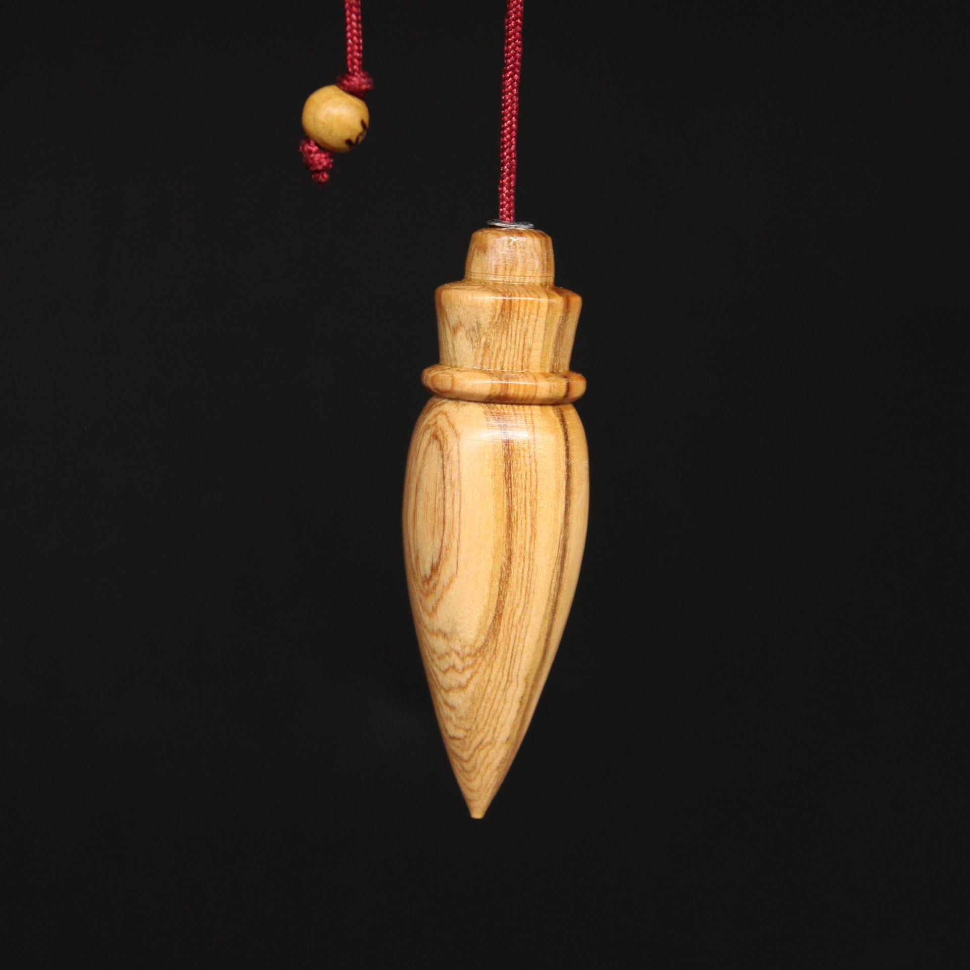 Pendule en bois d'olivier G13