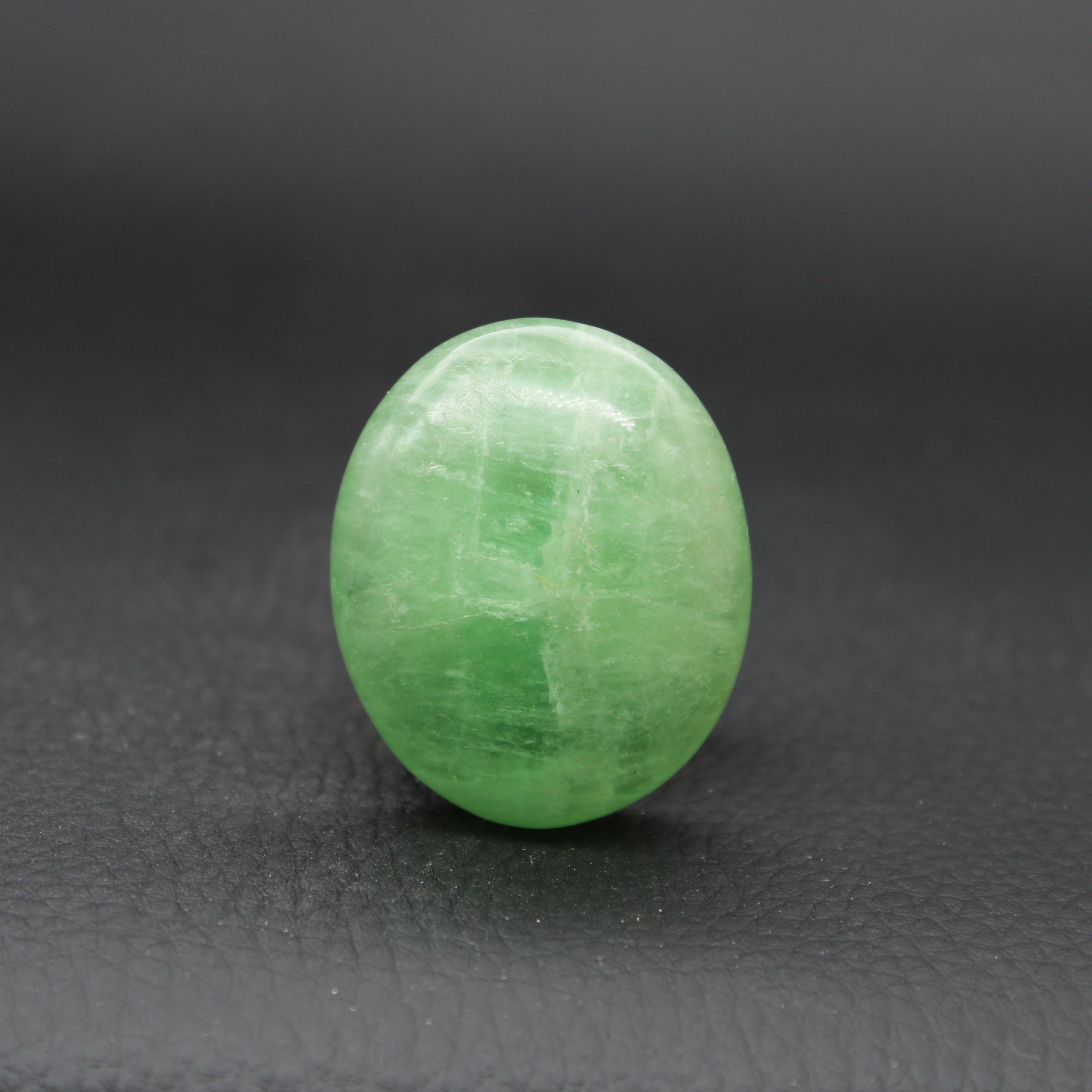 Galet Fluorite de Madagascar