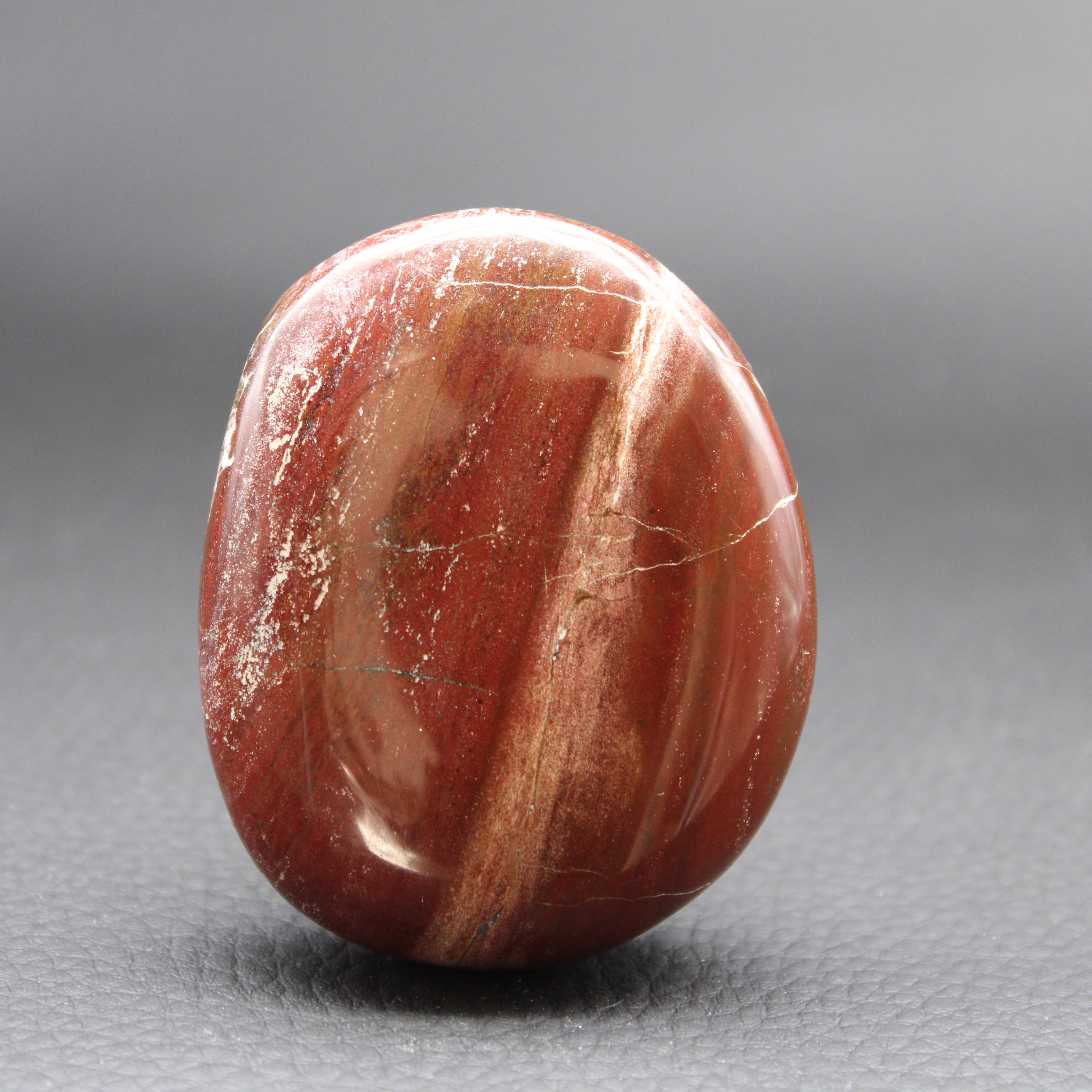 Galet Jaspe Rouge de Madagascar