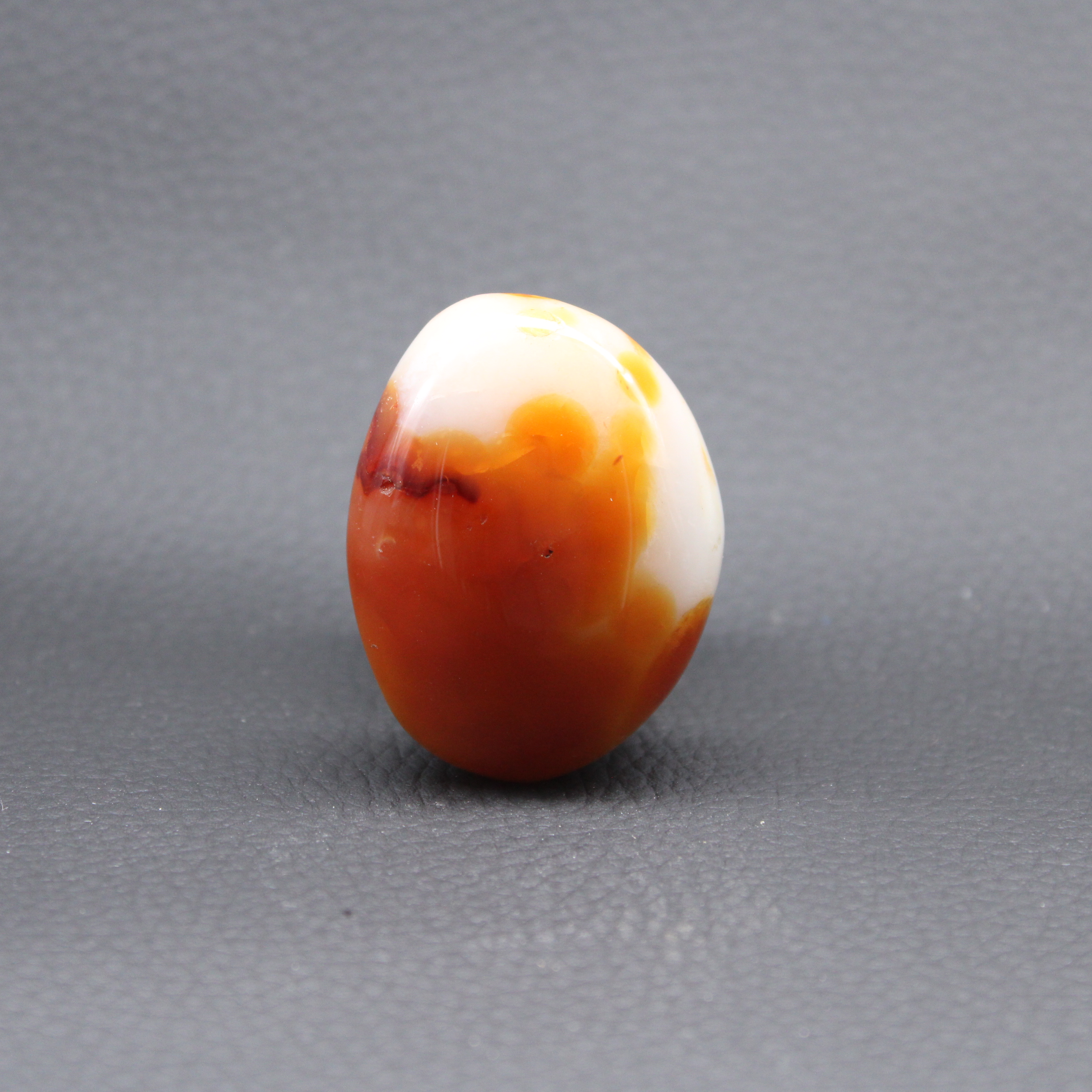 Galet Cornaline de Madagascar