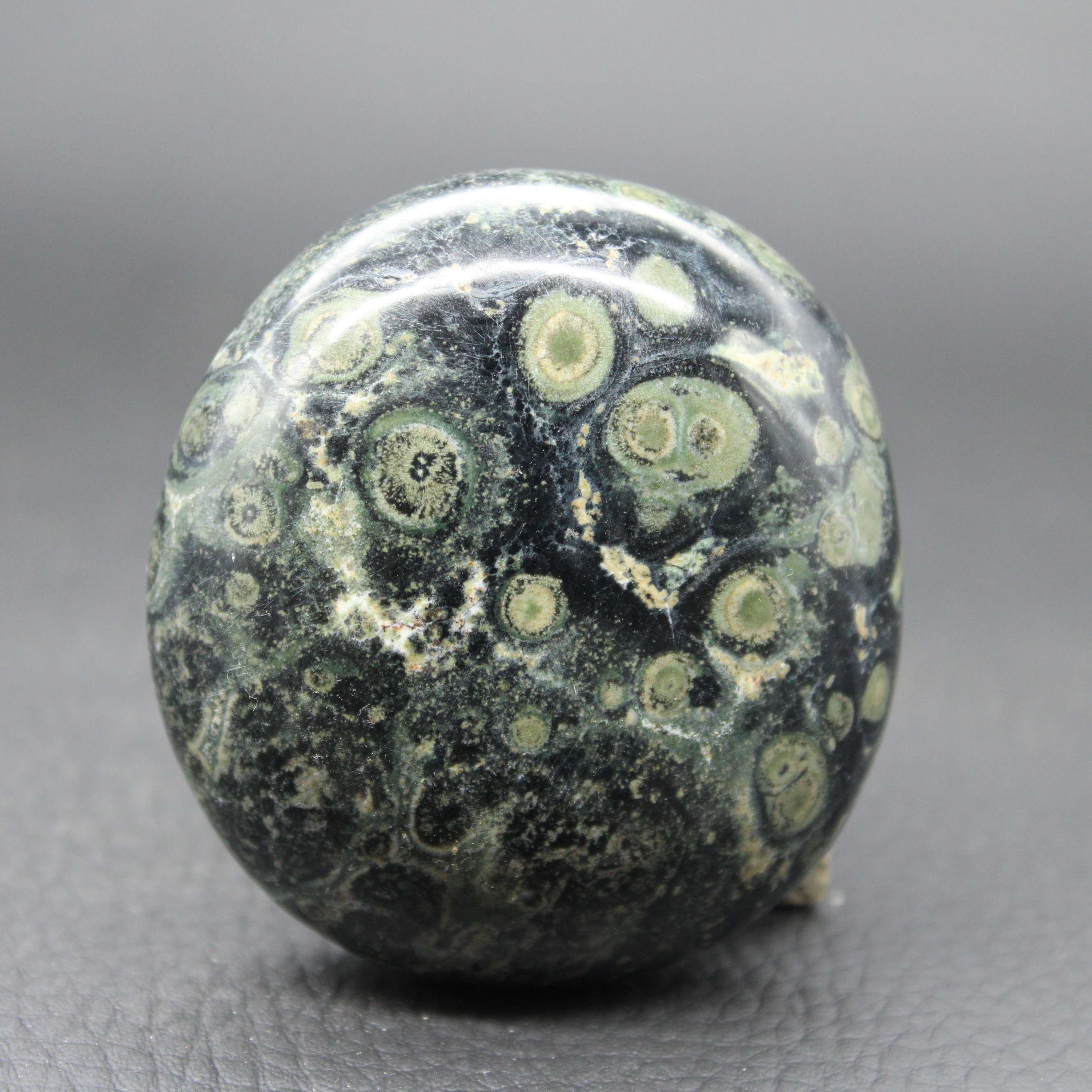 Galet Jaspe Kambaba de Madagascar