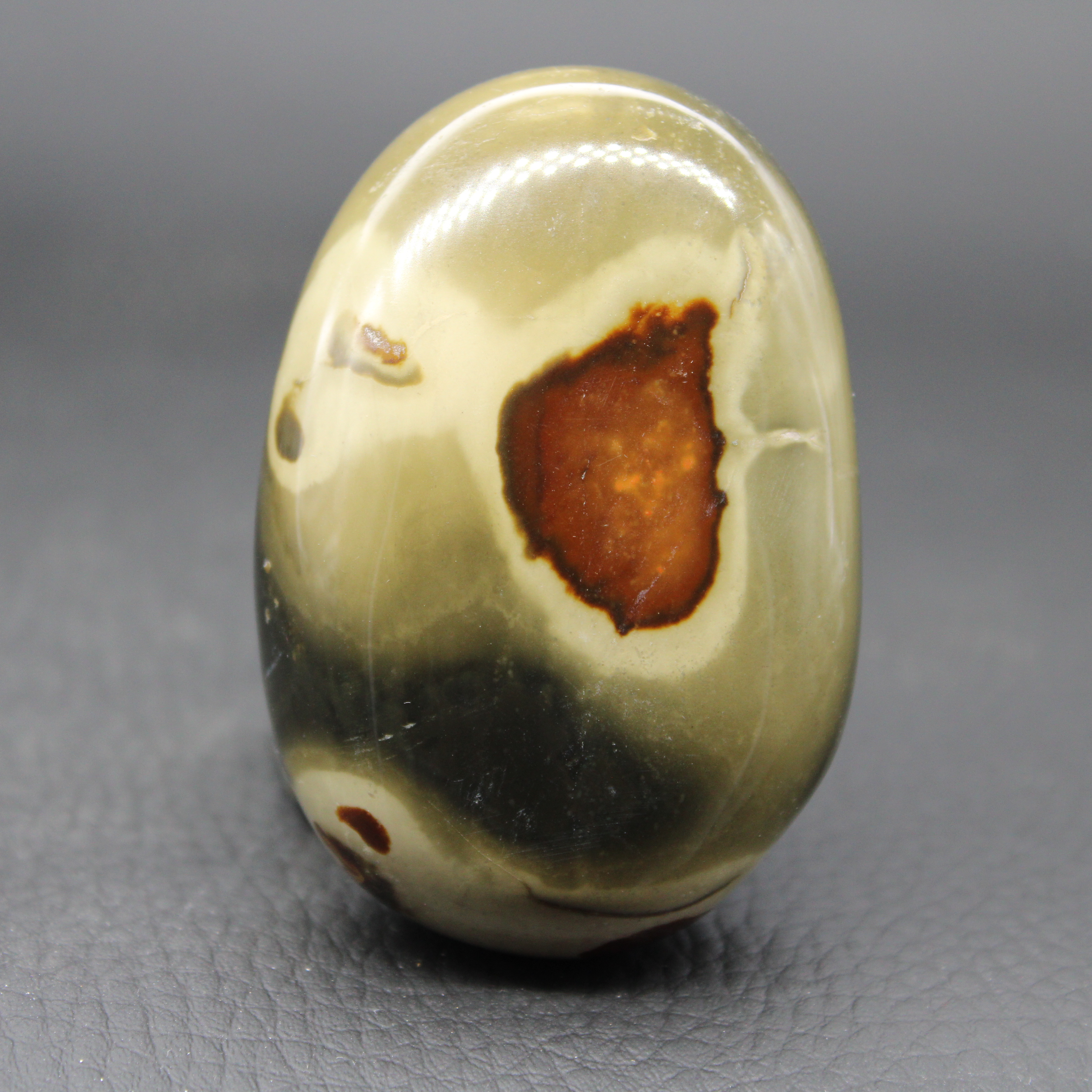 Galet Jaspe Polychrome de Madagascar