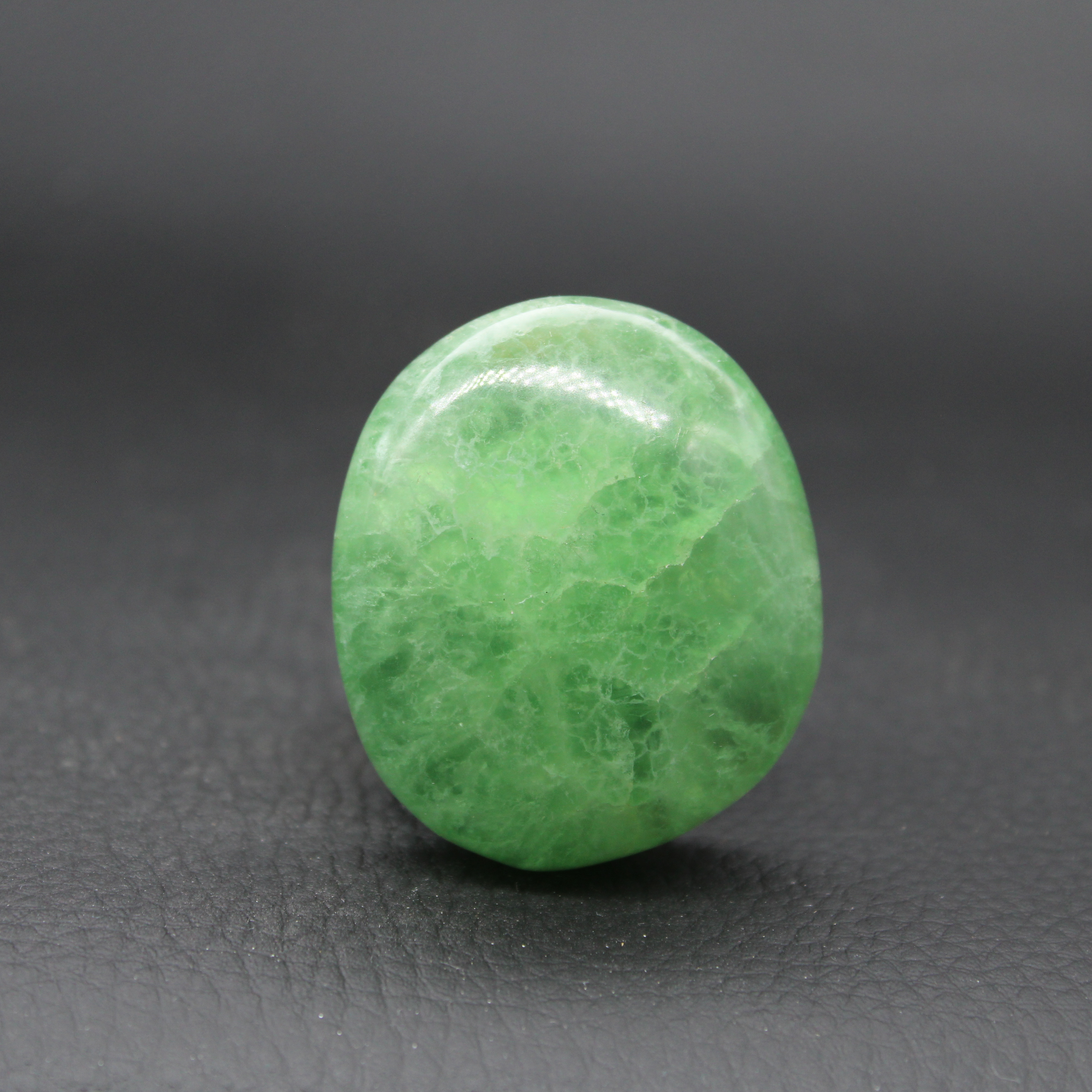 Galet Fluorite de Madagascar