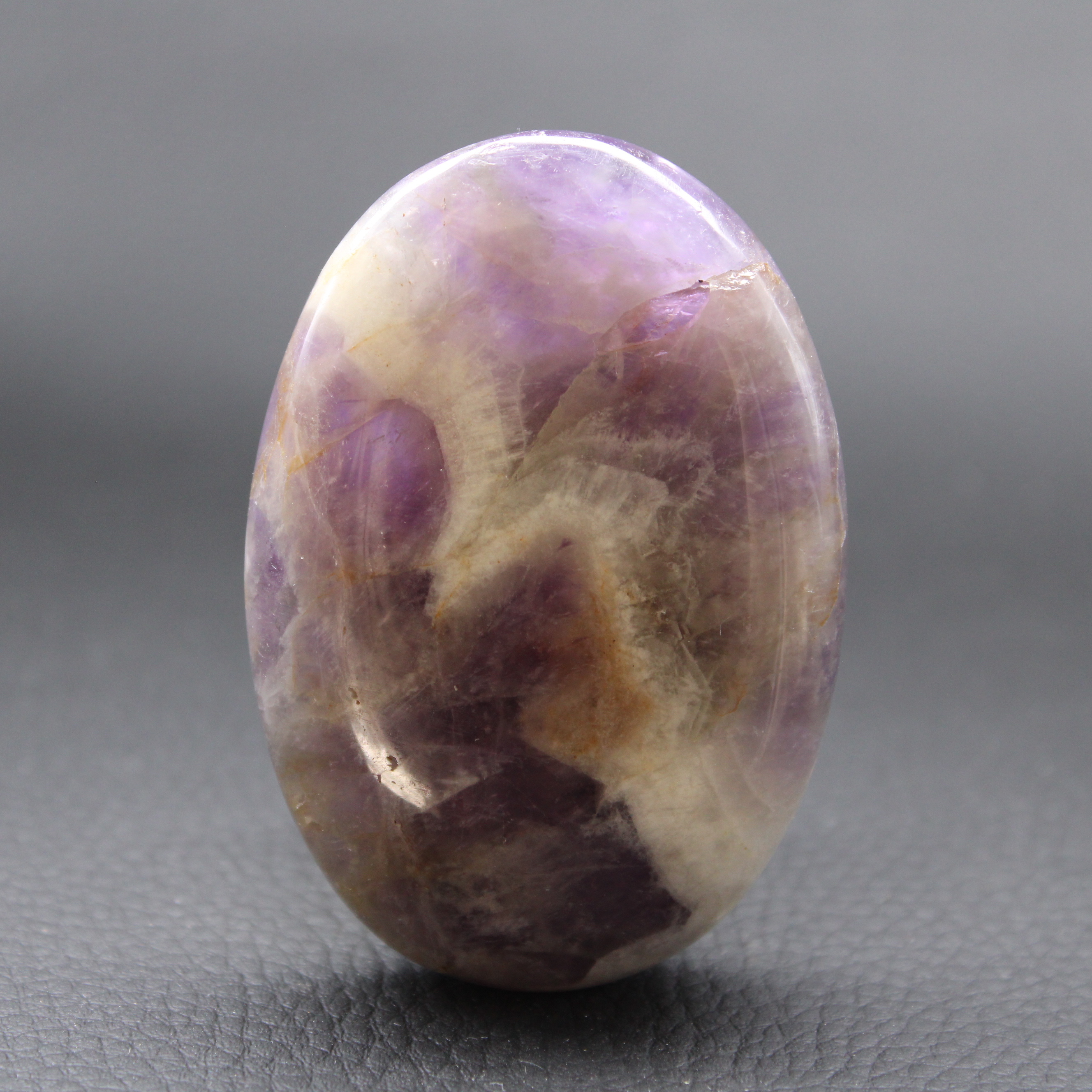 Galet Améthyste Chevron de Madagascar