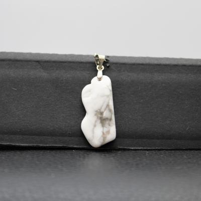 Pendentif en Howlite D04