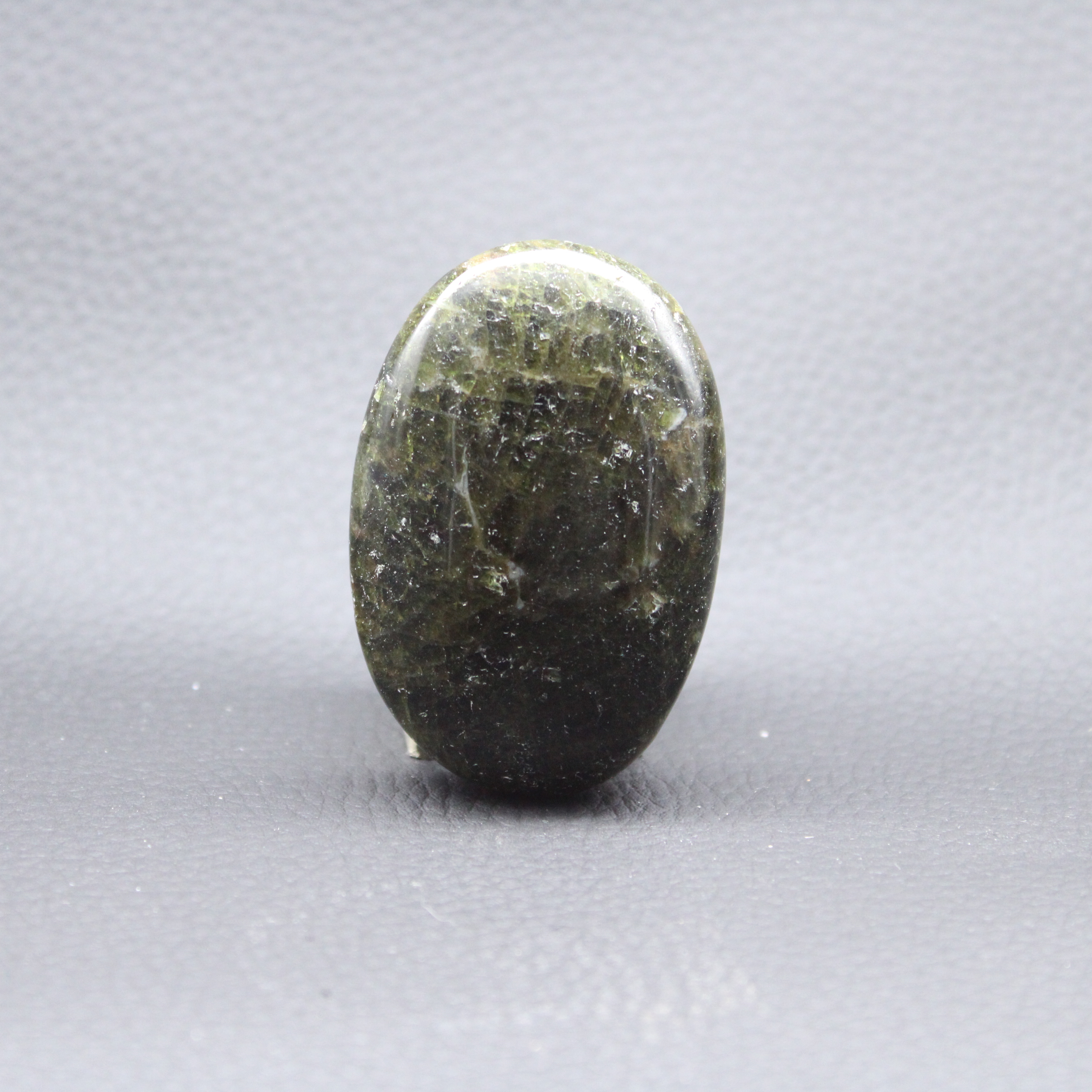 Galet Apatite Verte de Madagascar