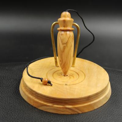 Pendule en bois d'olivier C81