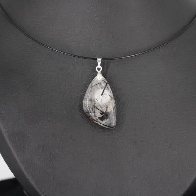 Pendentif en Quartz avec inclusion de Tourmaline M03