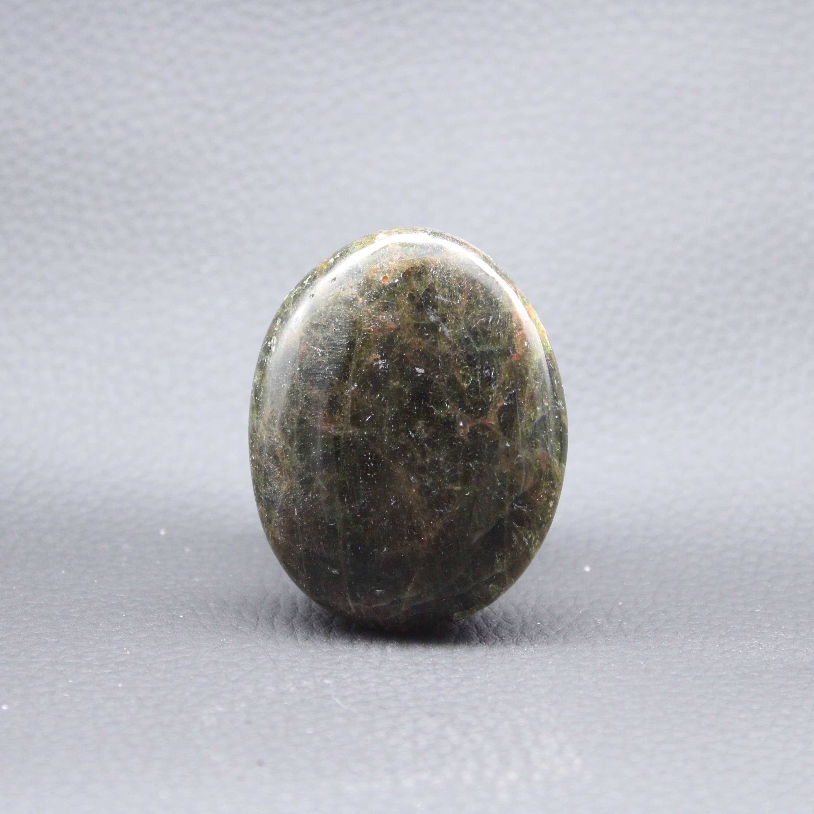 Galet Apatite Verte de Madagascar