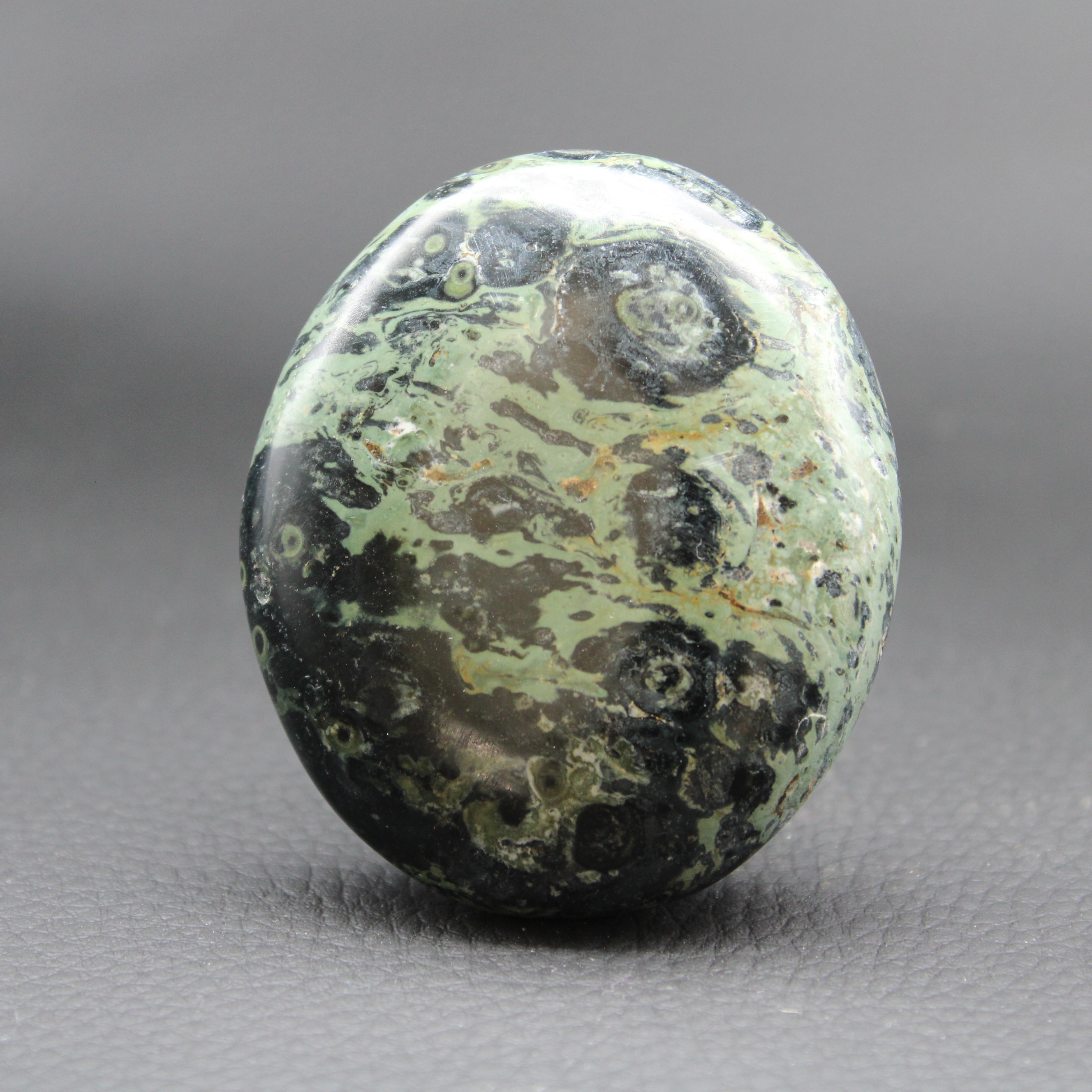 Galet Jaspe Kambaba de Madagascar