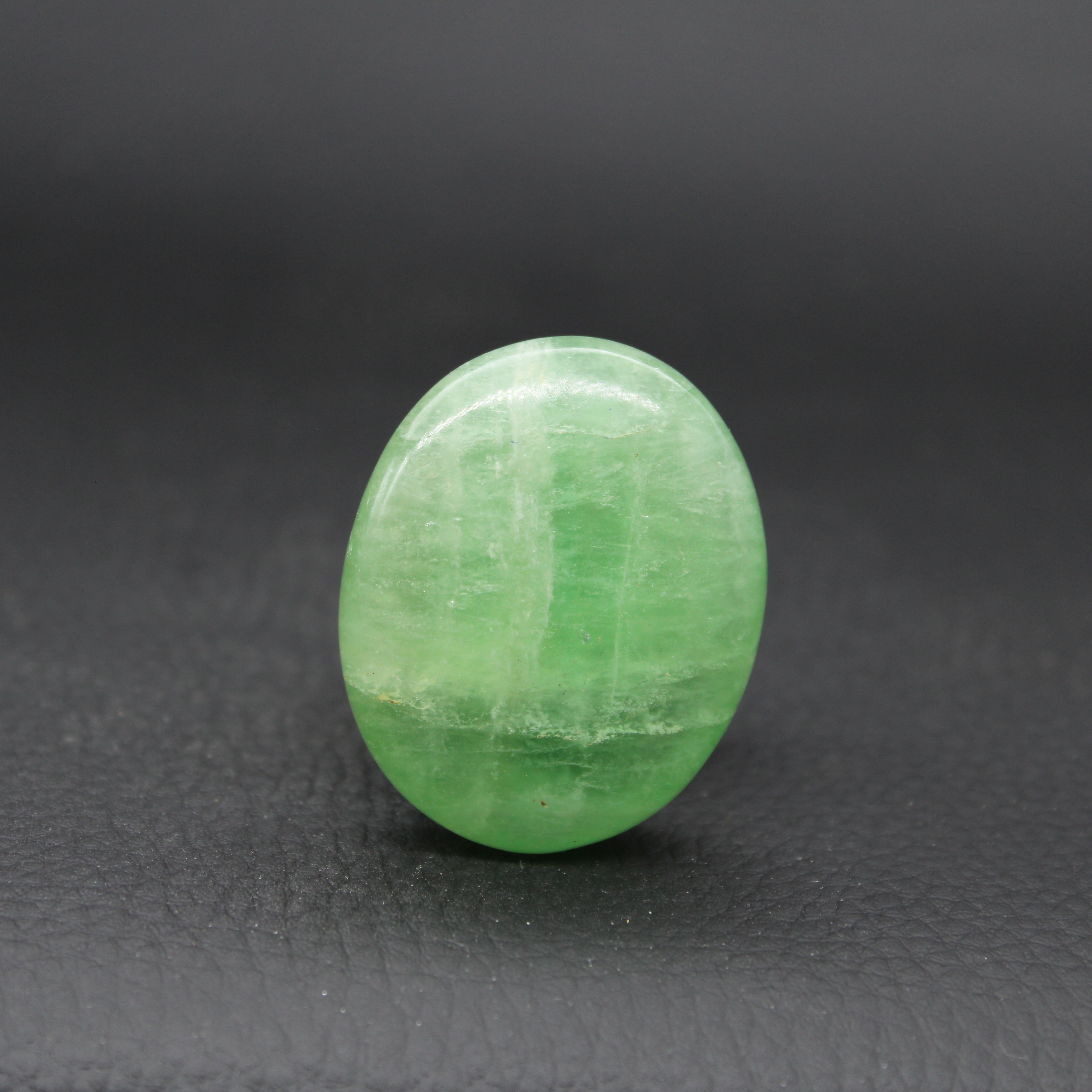 Galet Fluorite de Madagascar