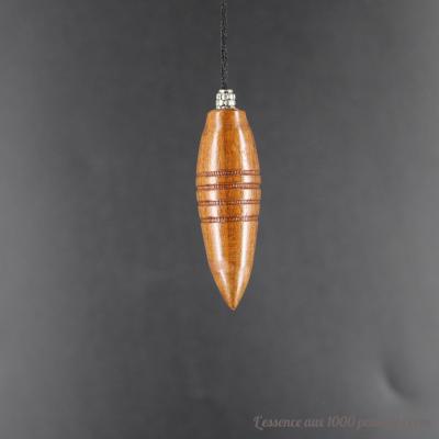 Pendule égyptien en bois exotique B46