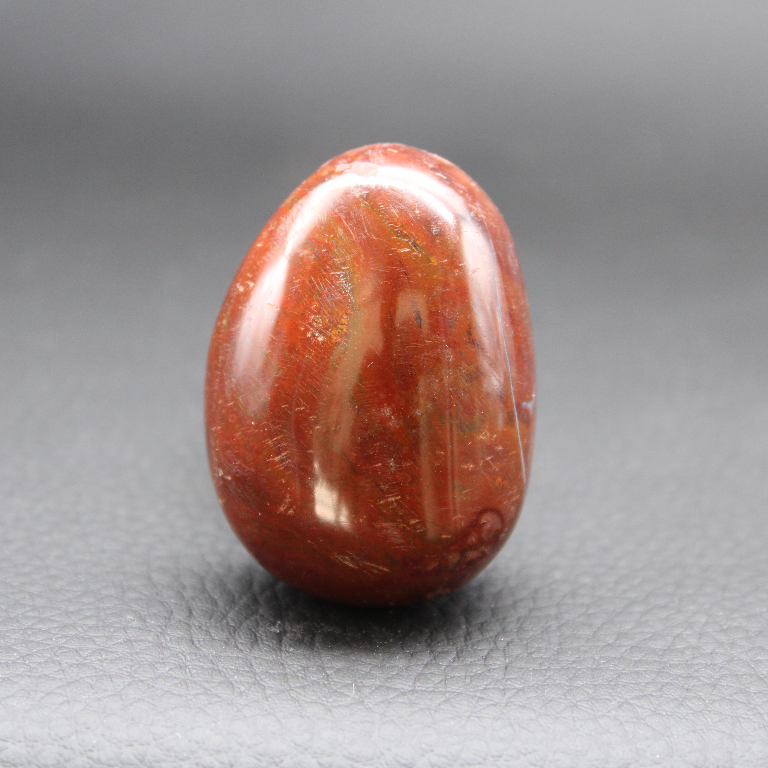 Galet Jaspe Rouge de Madagascar