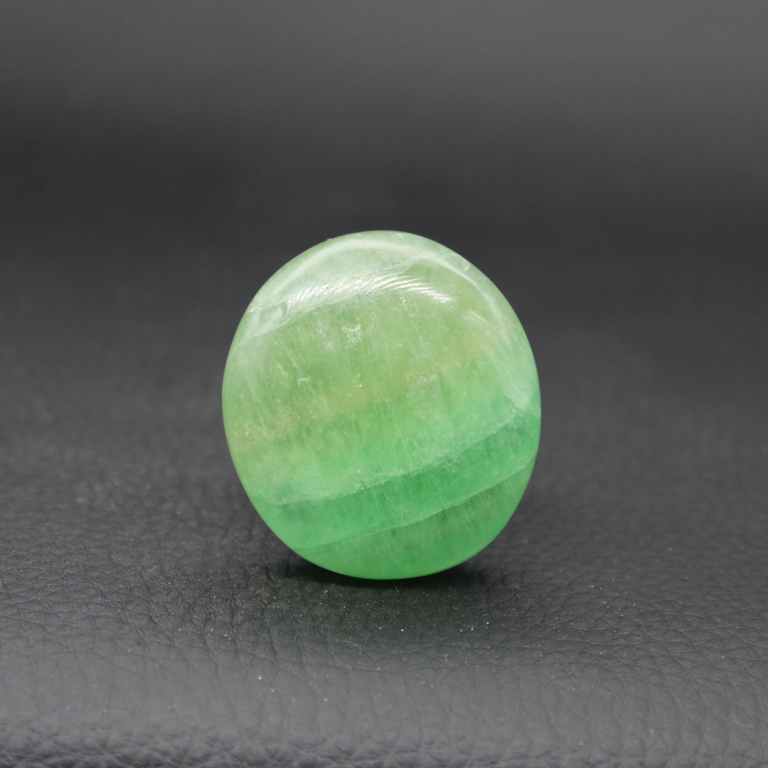 Galet Fluorite de Madagascar