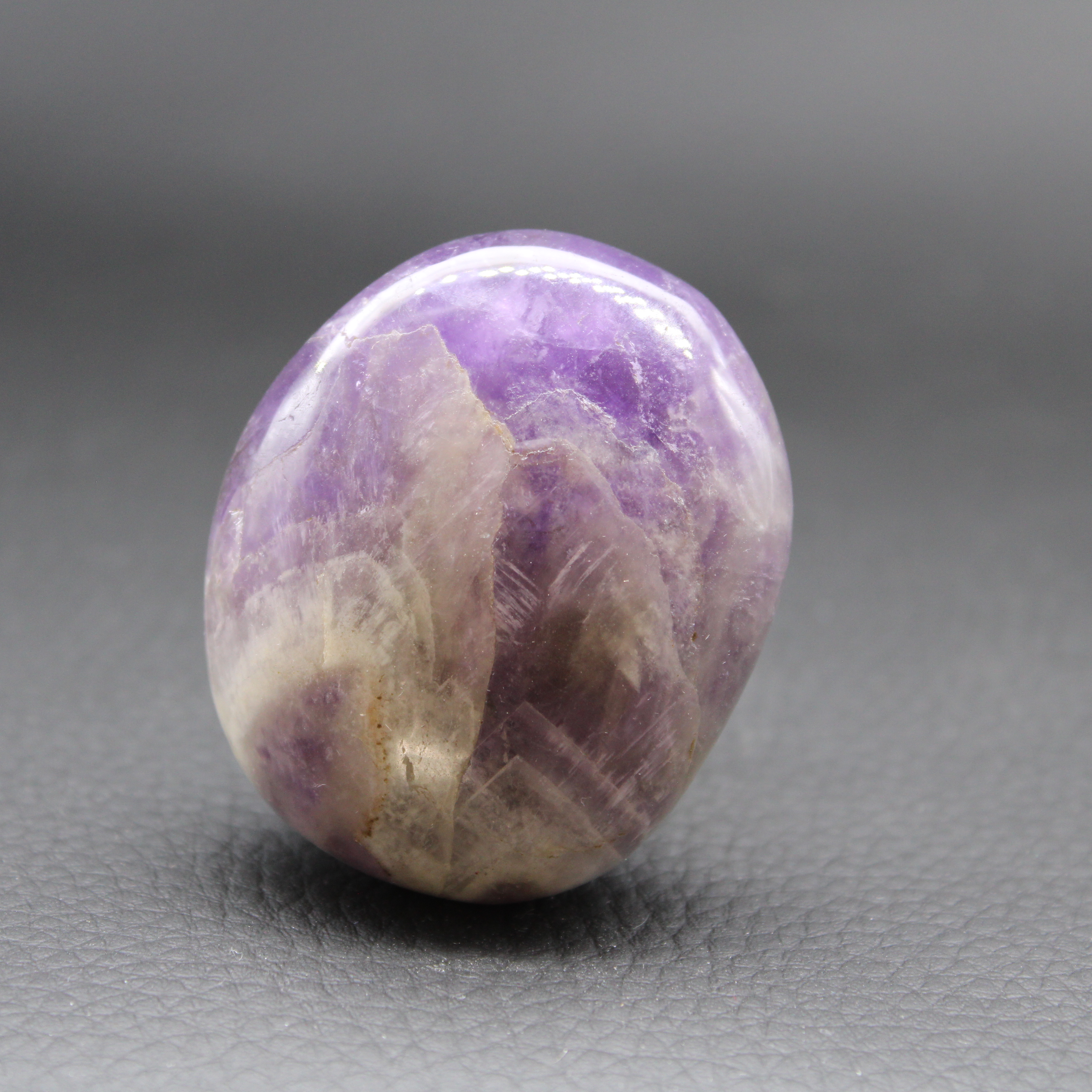 Galet Améthyste Chevron de Madagascar