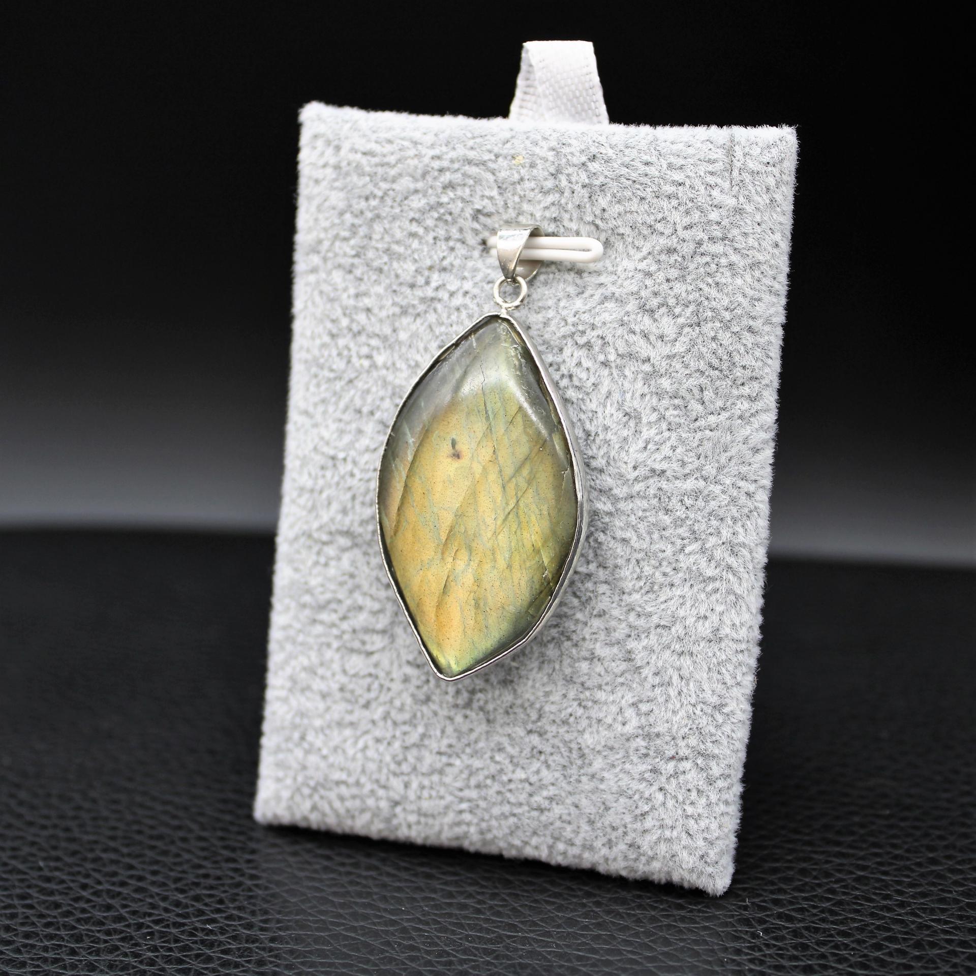 Pendentif en Labradorite E99
