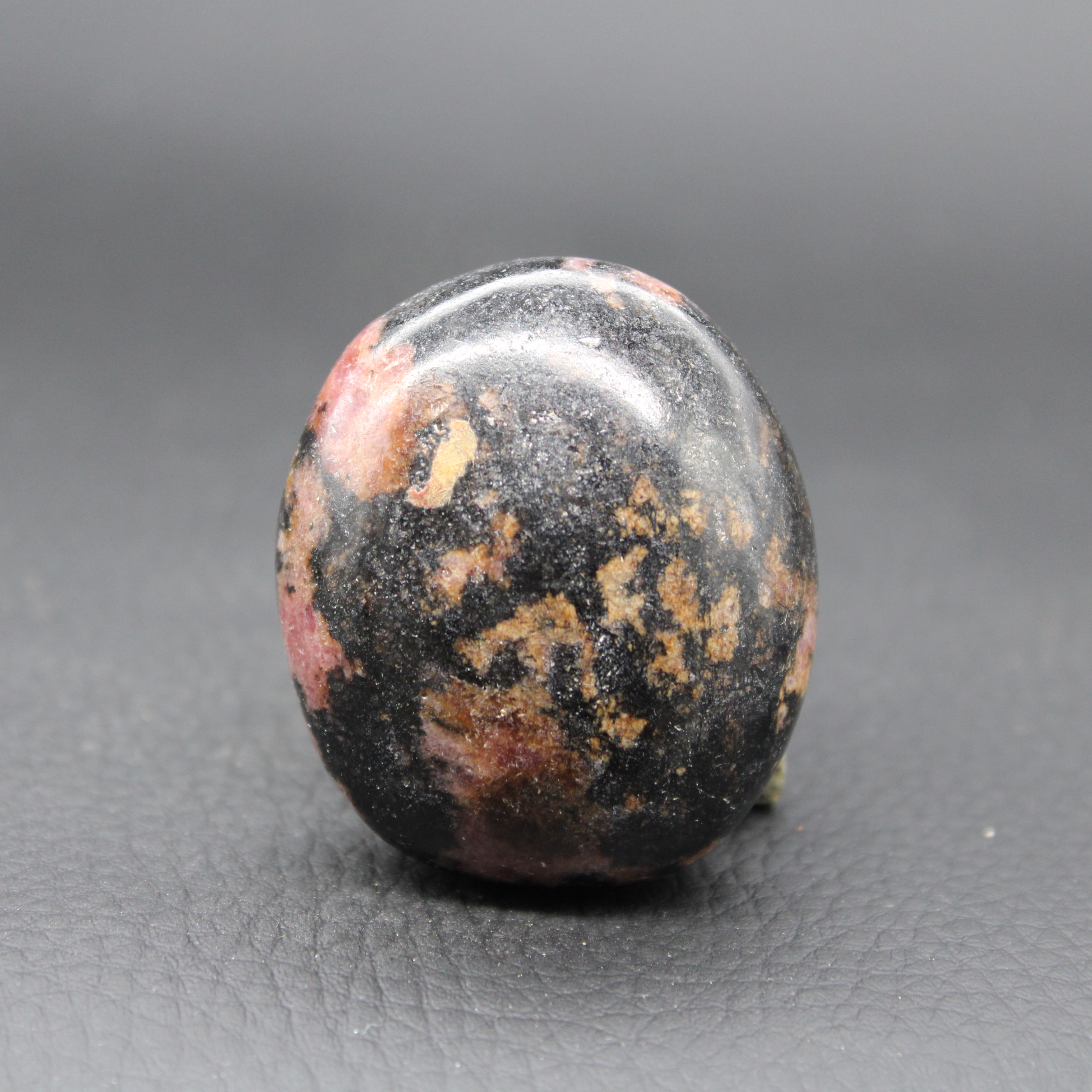 Galet Rhodonite Poli de Madagascar