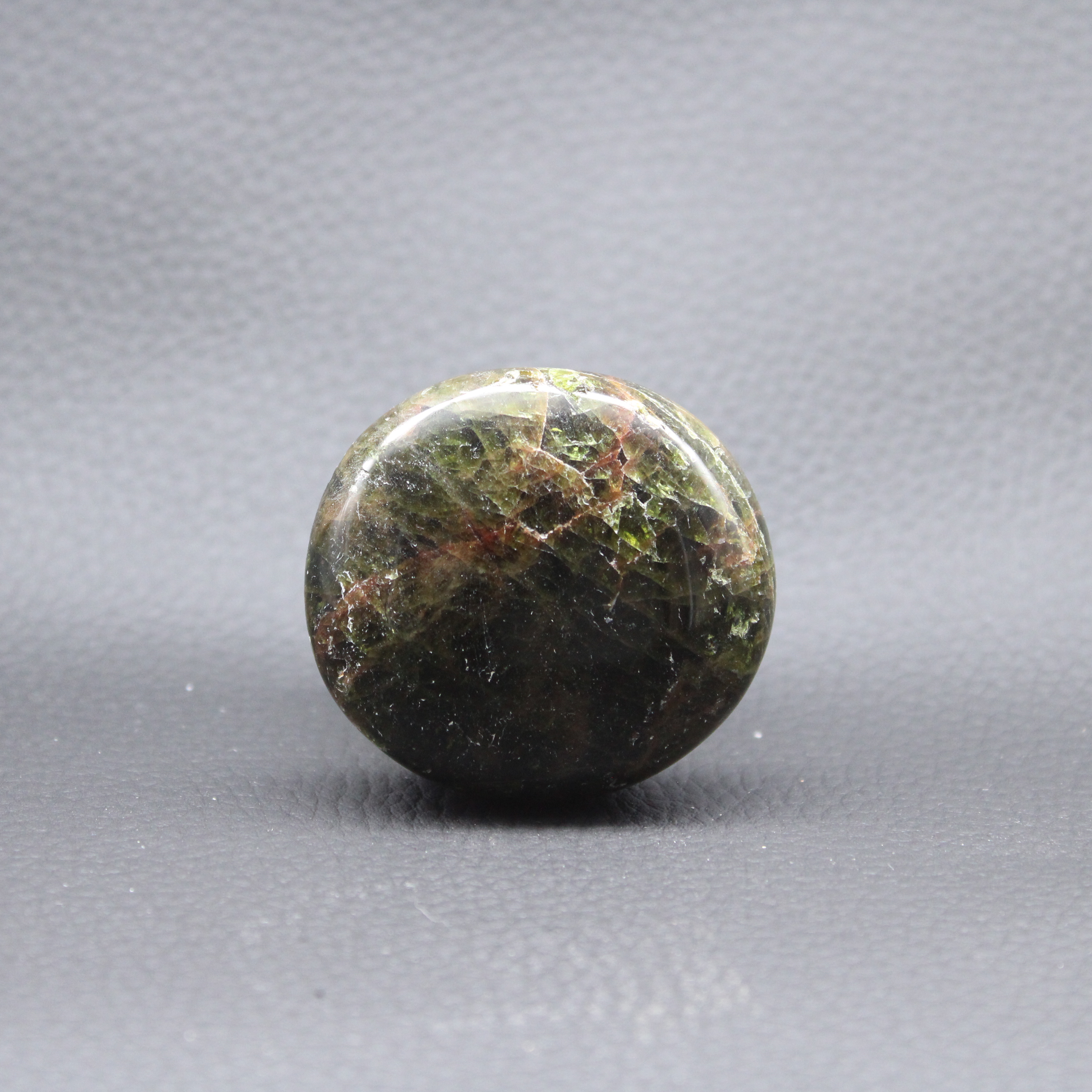 Galet Apatite Verte de Madagascar