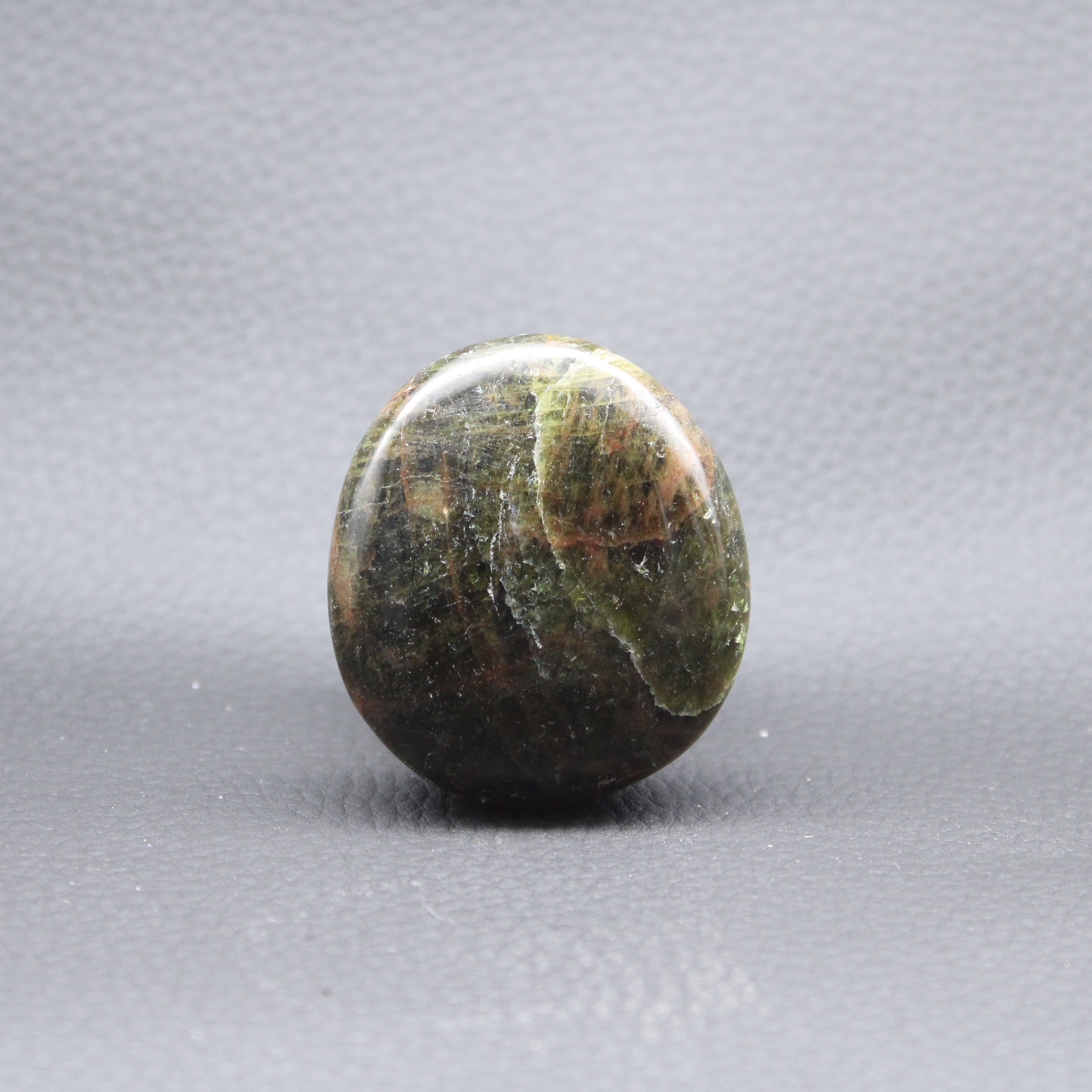 Galet Apatite Verte de Madagascar