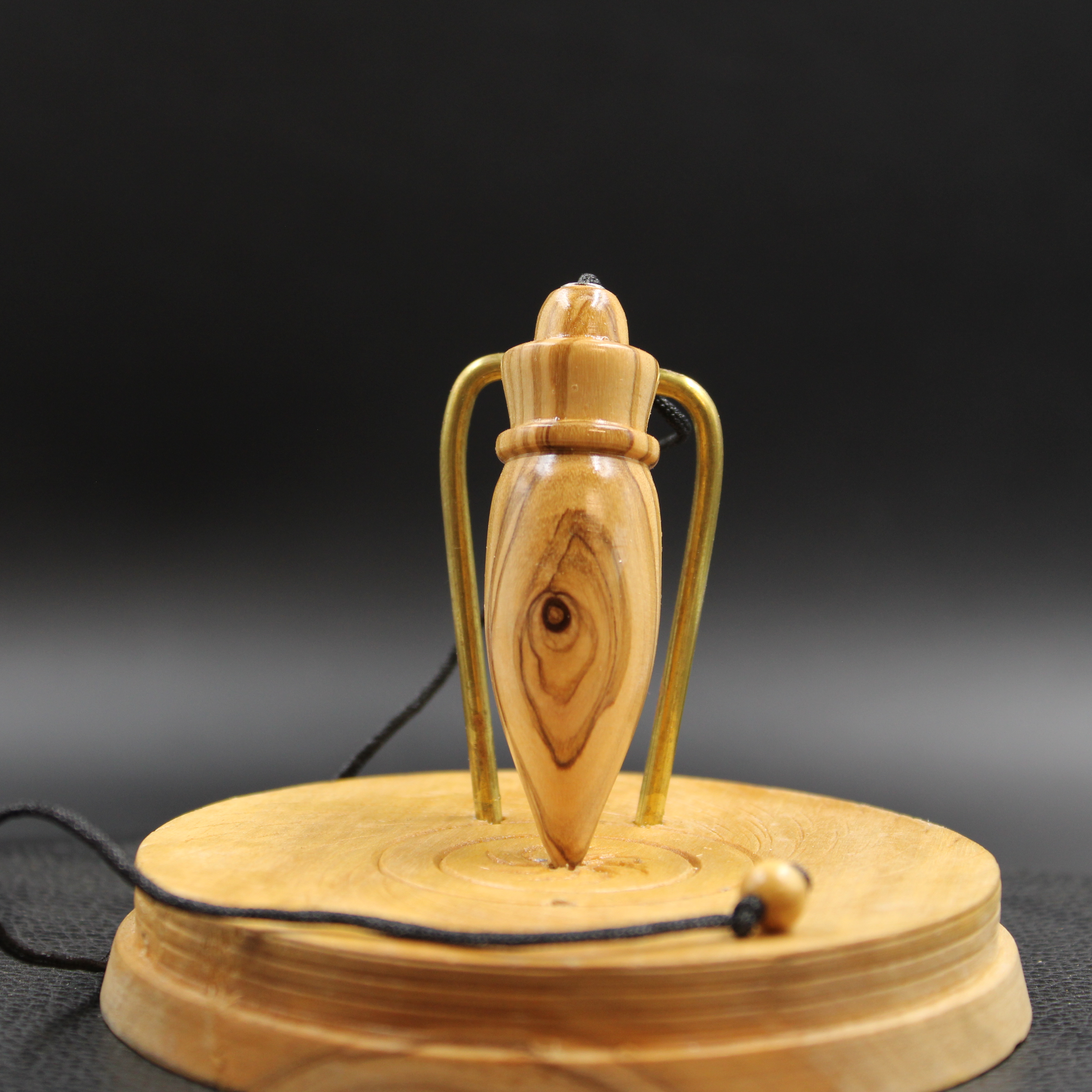 Pendule en bois d'olivier B93