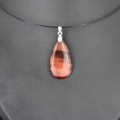 Pendentif en Oeil de taureau M15