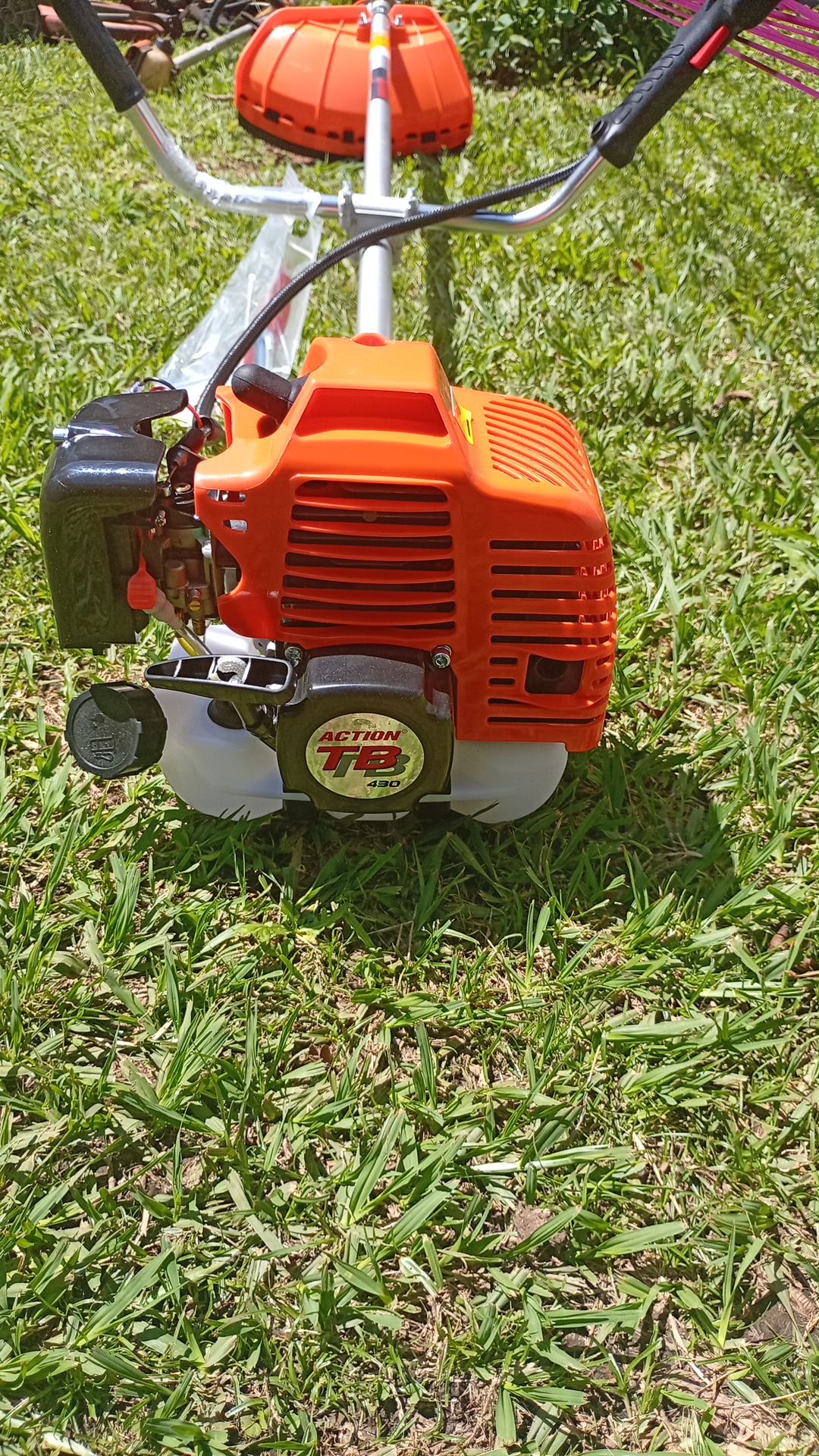 ACTION TB43 BRUSH CUTTER