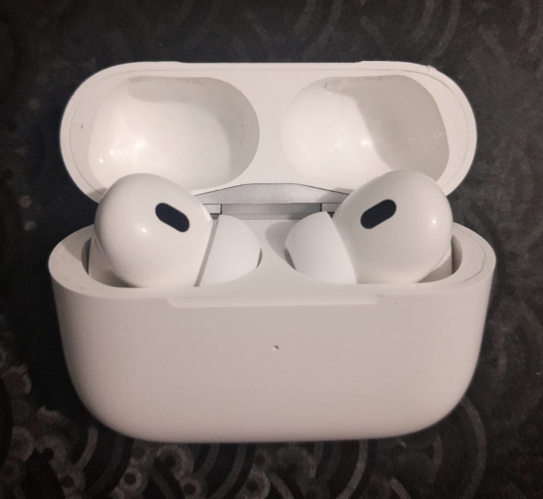 AirPods Pro (2nd Generation) With Free Black Silicone Case