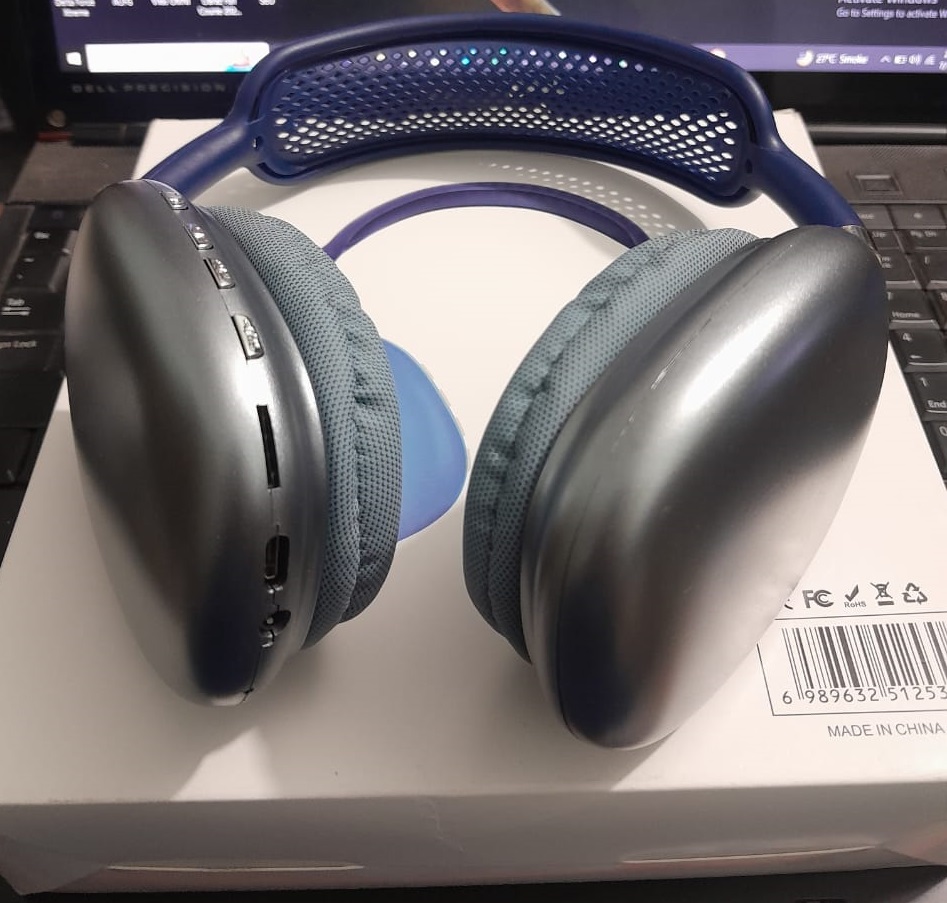 P9 Wireless Over-Ear Headphones