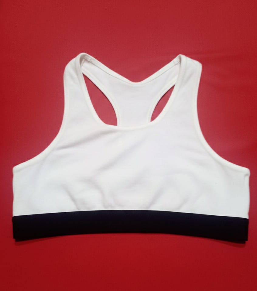 Conjunto deportivo blanco