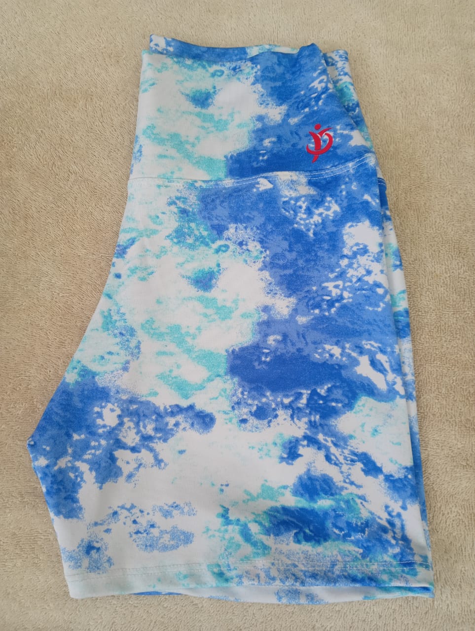 Short deportivo celeste