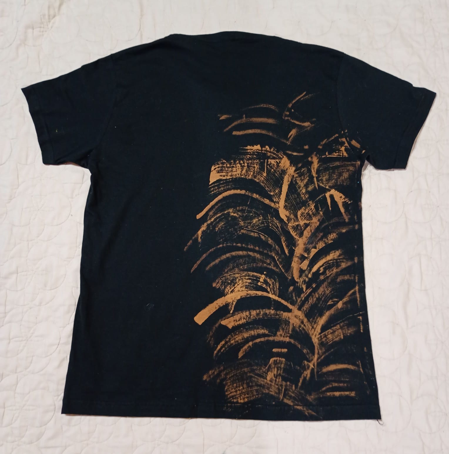 Remera unisex intervenida - Streetwear/Grunge