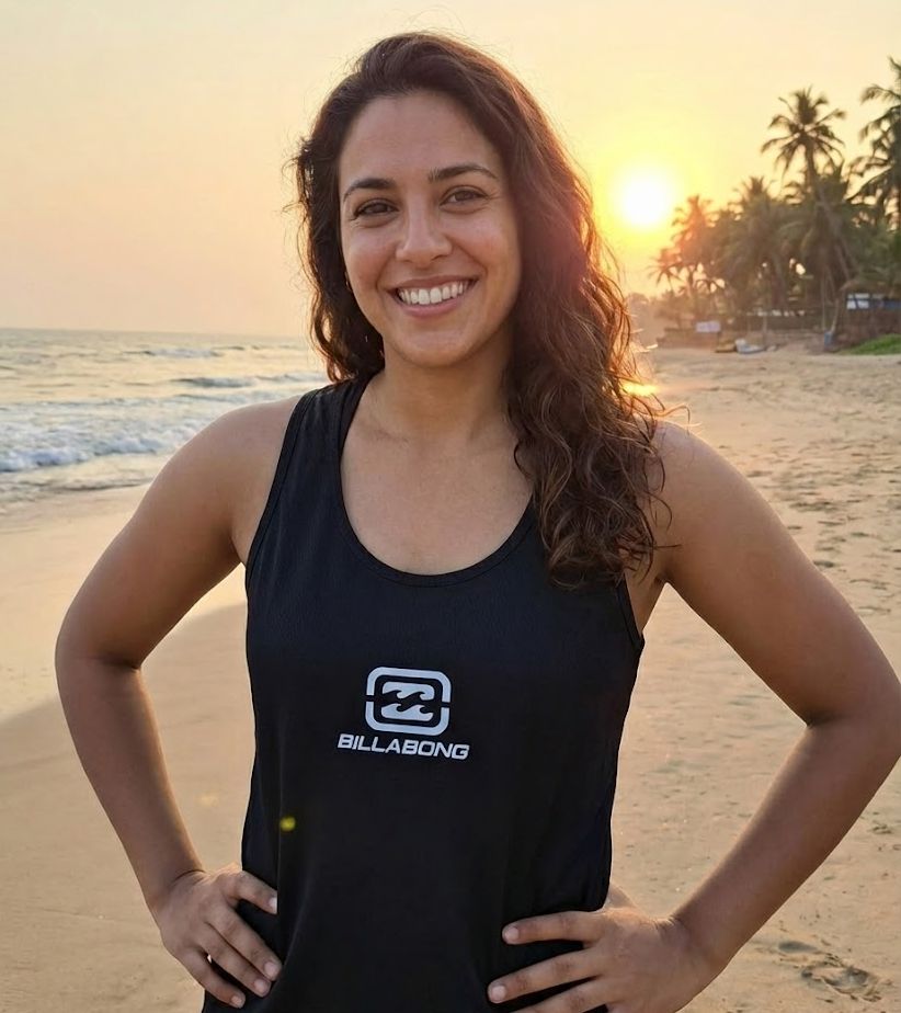 Musculosa negra estampada