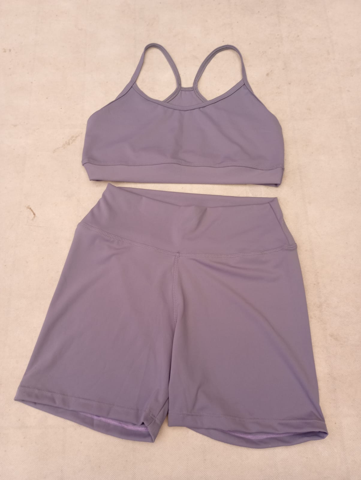 Conjunto top short lila