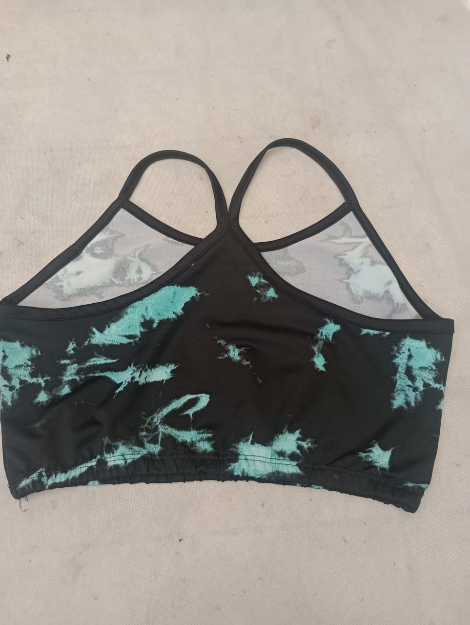 Top deportivo negro agua marina