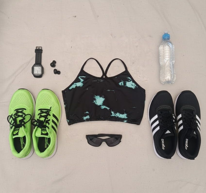 Top deportivo negro agua marina