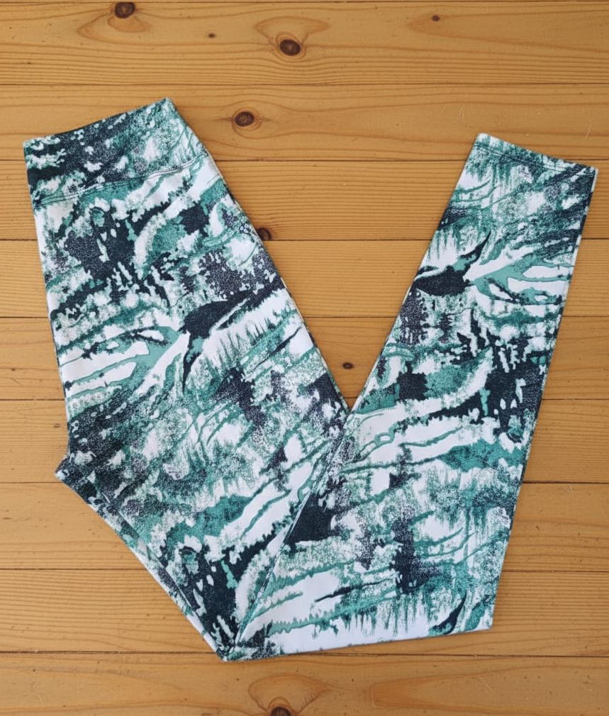 Calza fondo blanco con degradé verde